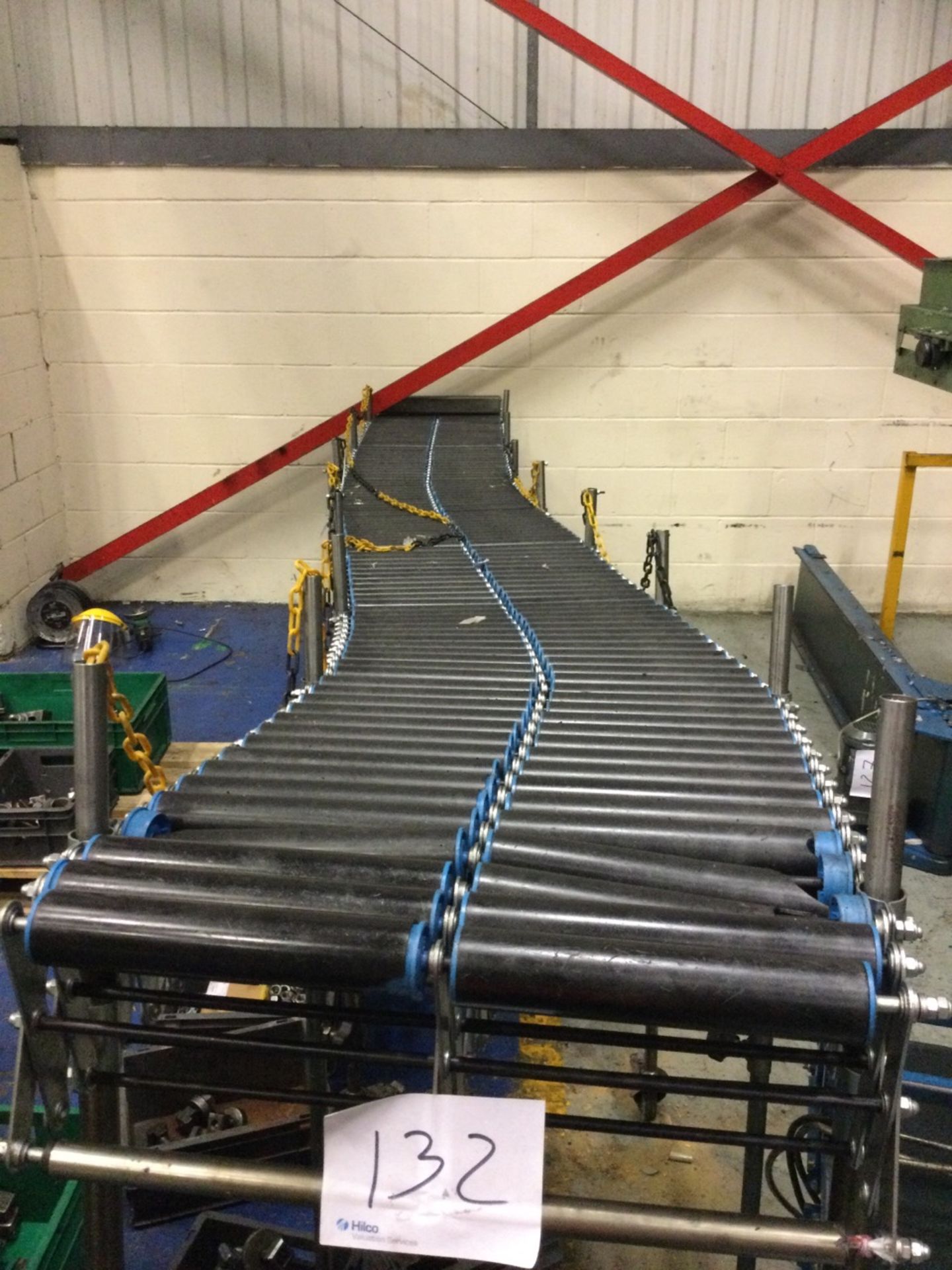1, Extending Gravity Conveyor, Closed Length 465 Cm X 56 Cm And With Adjustable Height Legs