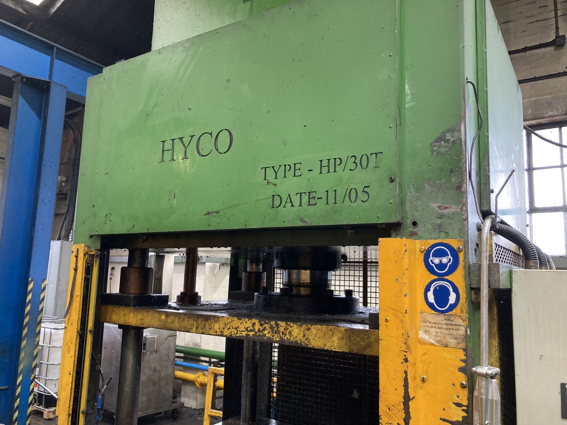 1 Hyco, HP/30T, 30 tonne rated capacity Trimming P