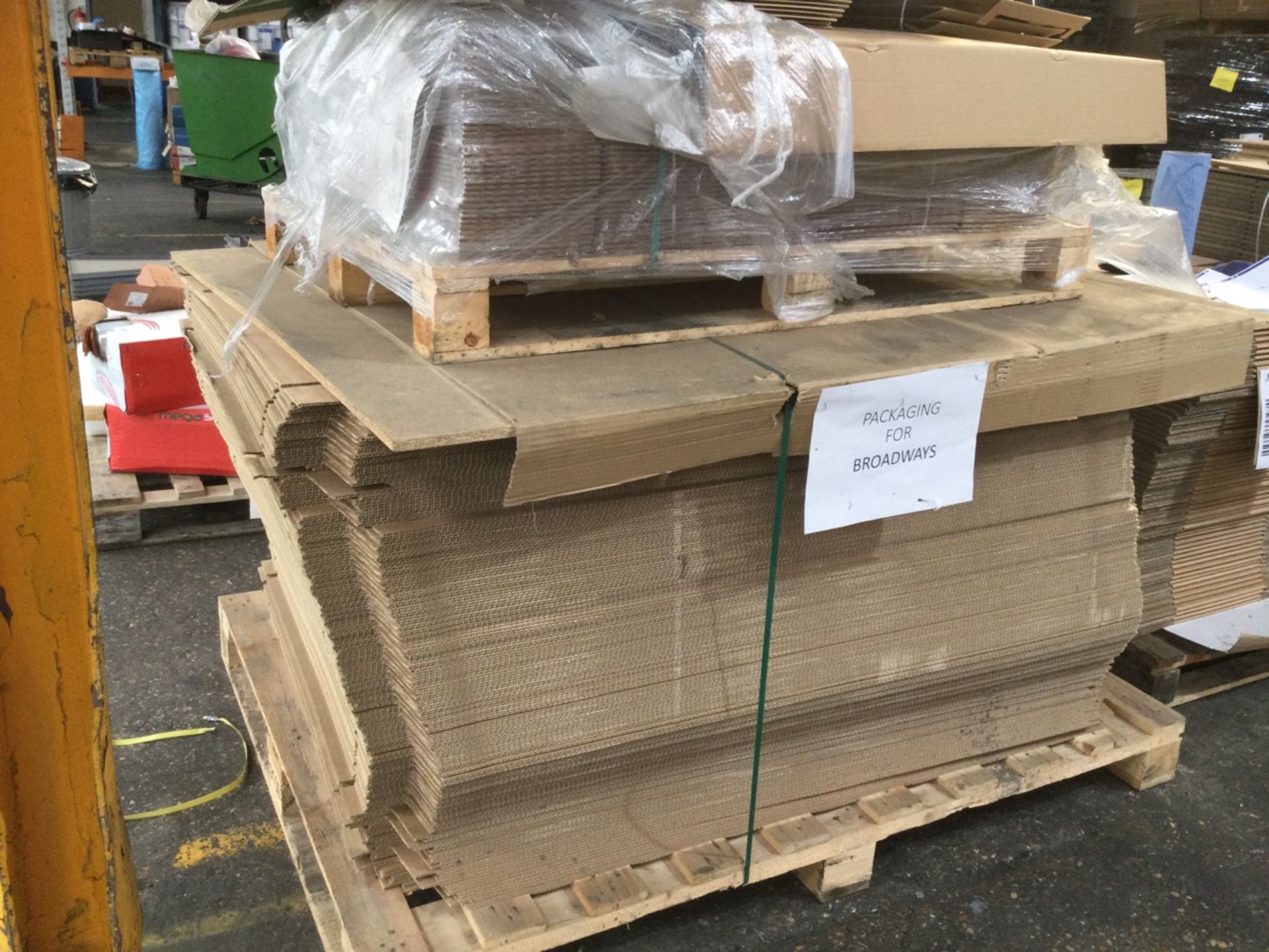 5: Pallets Of Various Unbranded Flat Packed Cardbo