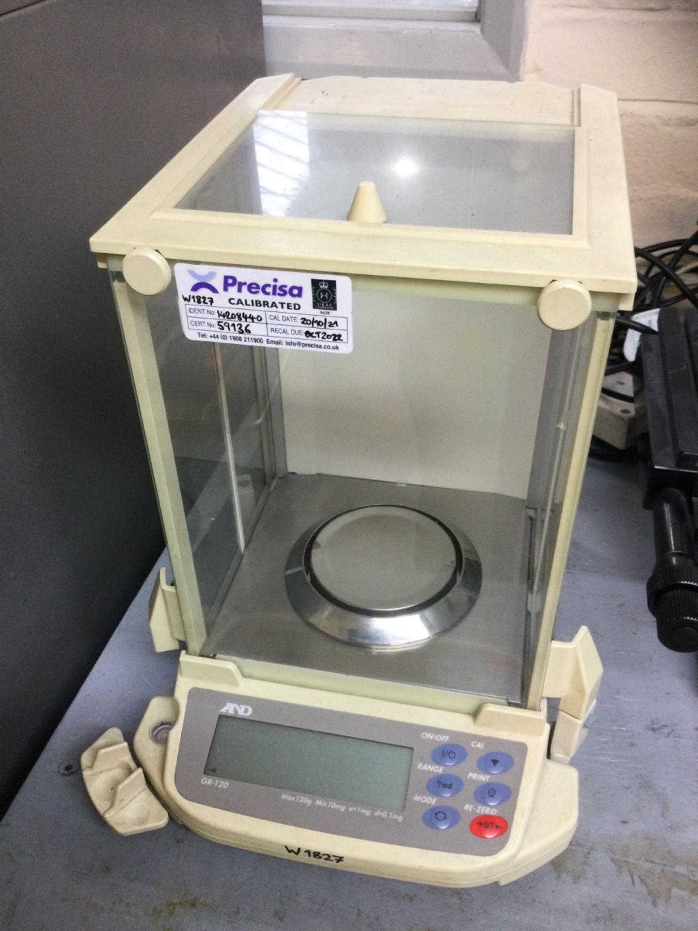 1 AND, GR-120-EC, Analytical Balance, Serial Numbe