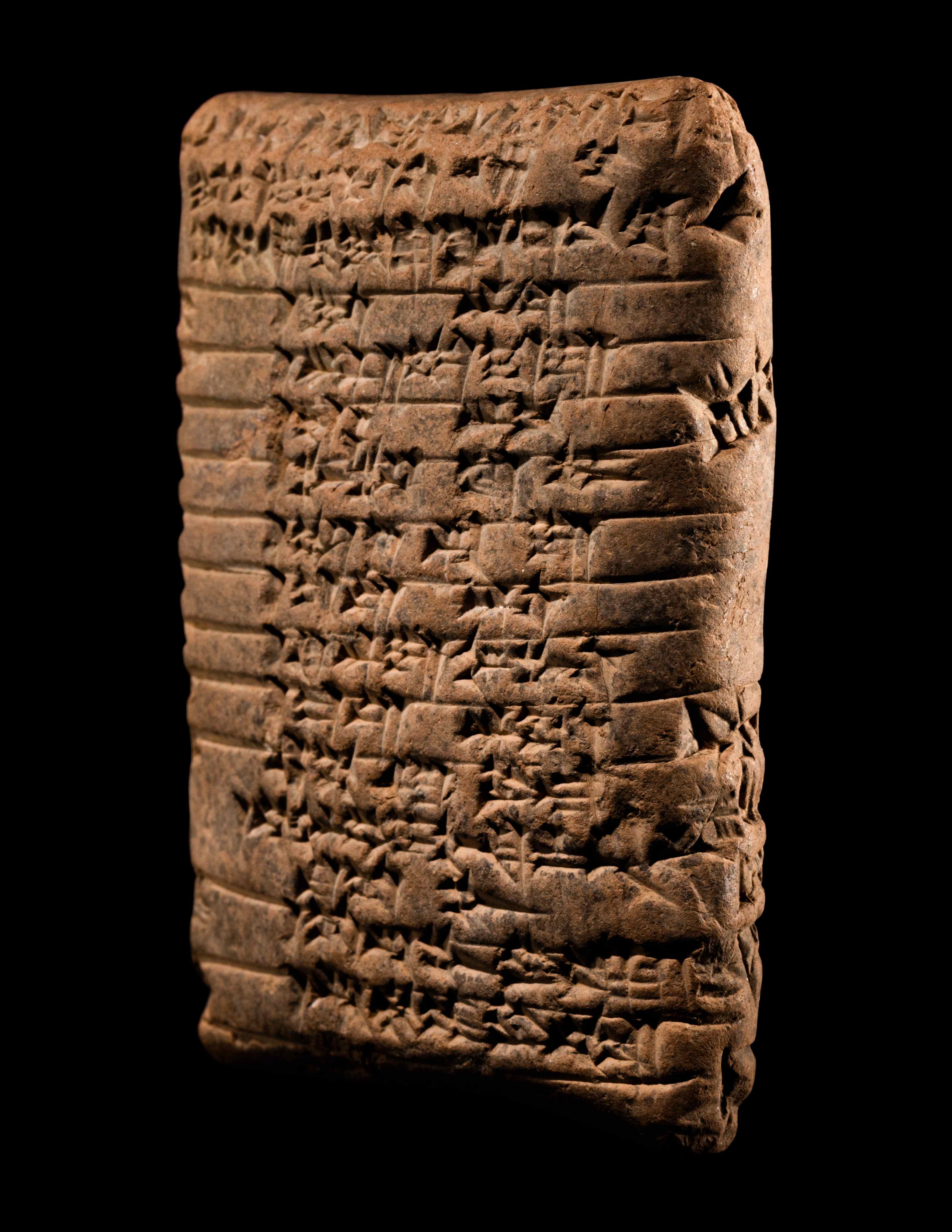 A Sumerian Clay Cuneiform Tablet Height 3 inches (7.6 cm). - Image 2 of 4