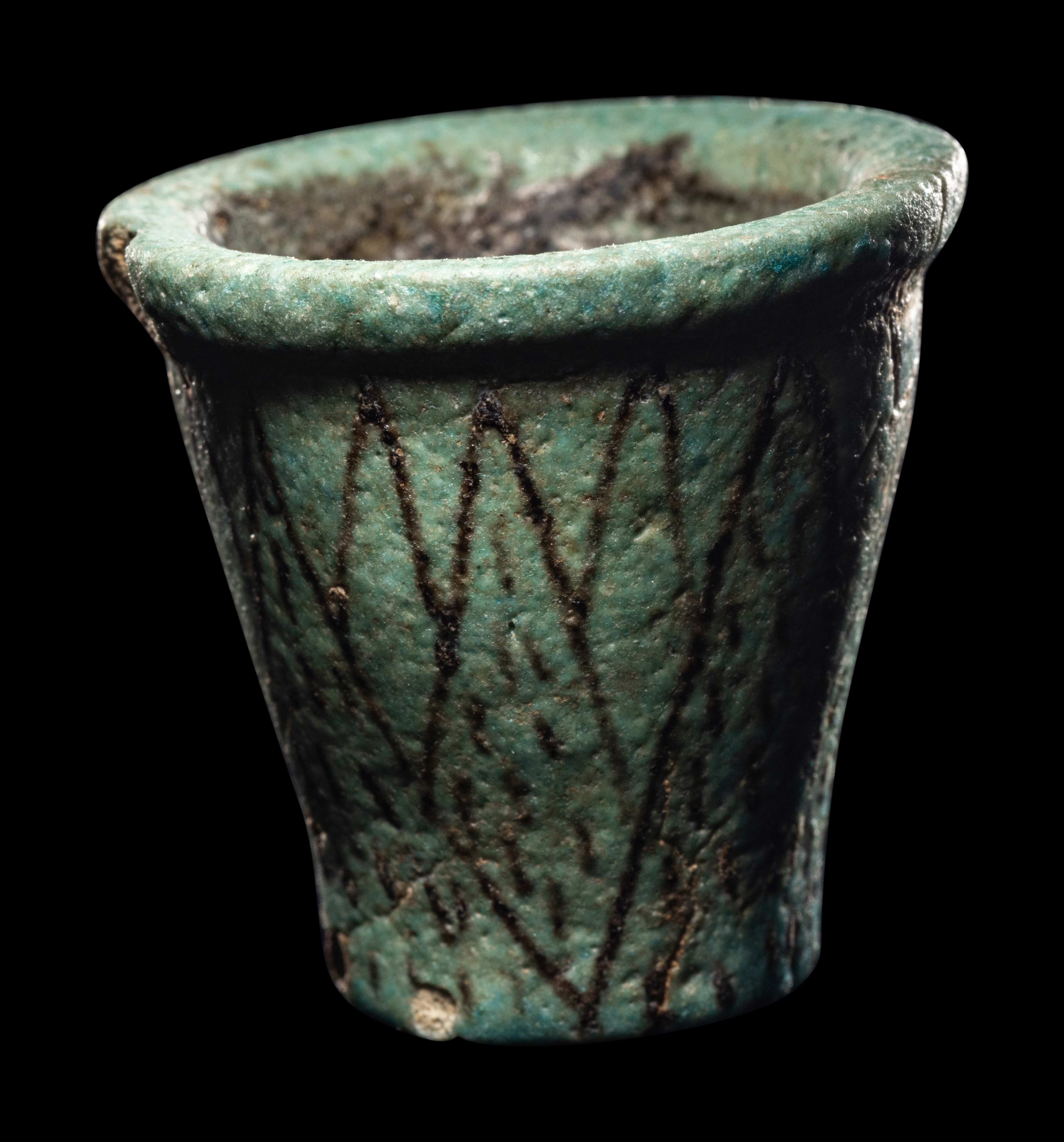 An Egyptian Faience Cup Height 2 inches (5.4 cm). - Image 3 of 4