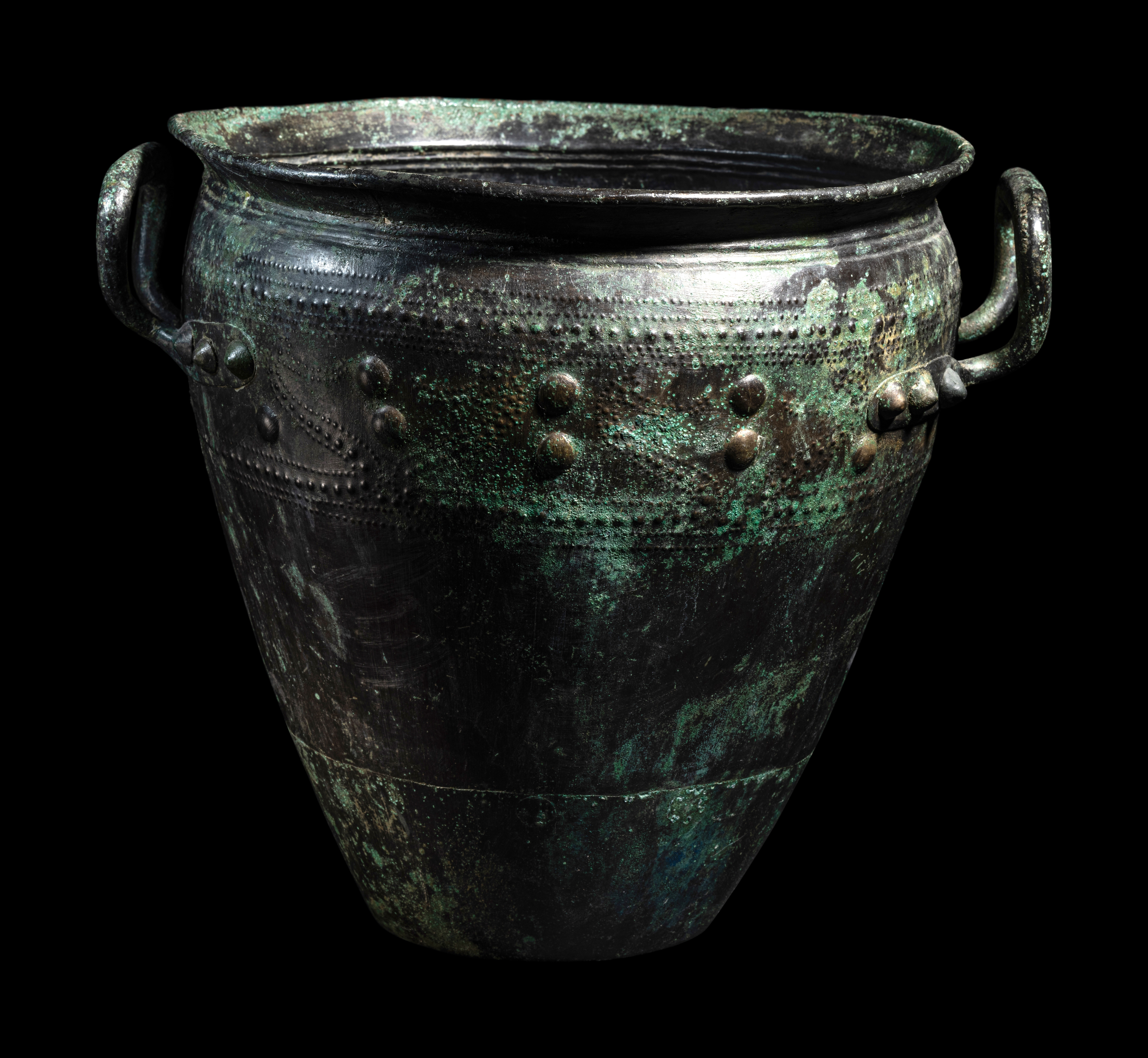 A Hallstatt Bronze Situla Height 11 inches (27.9 cm). - Image 6 of 10