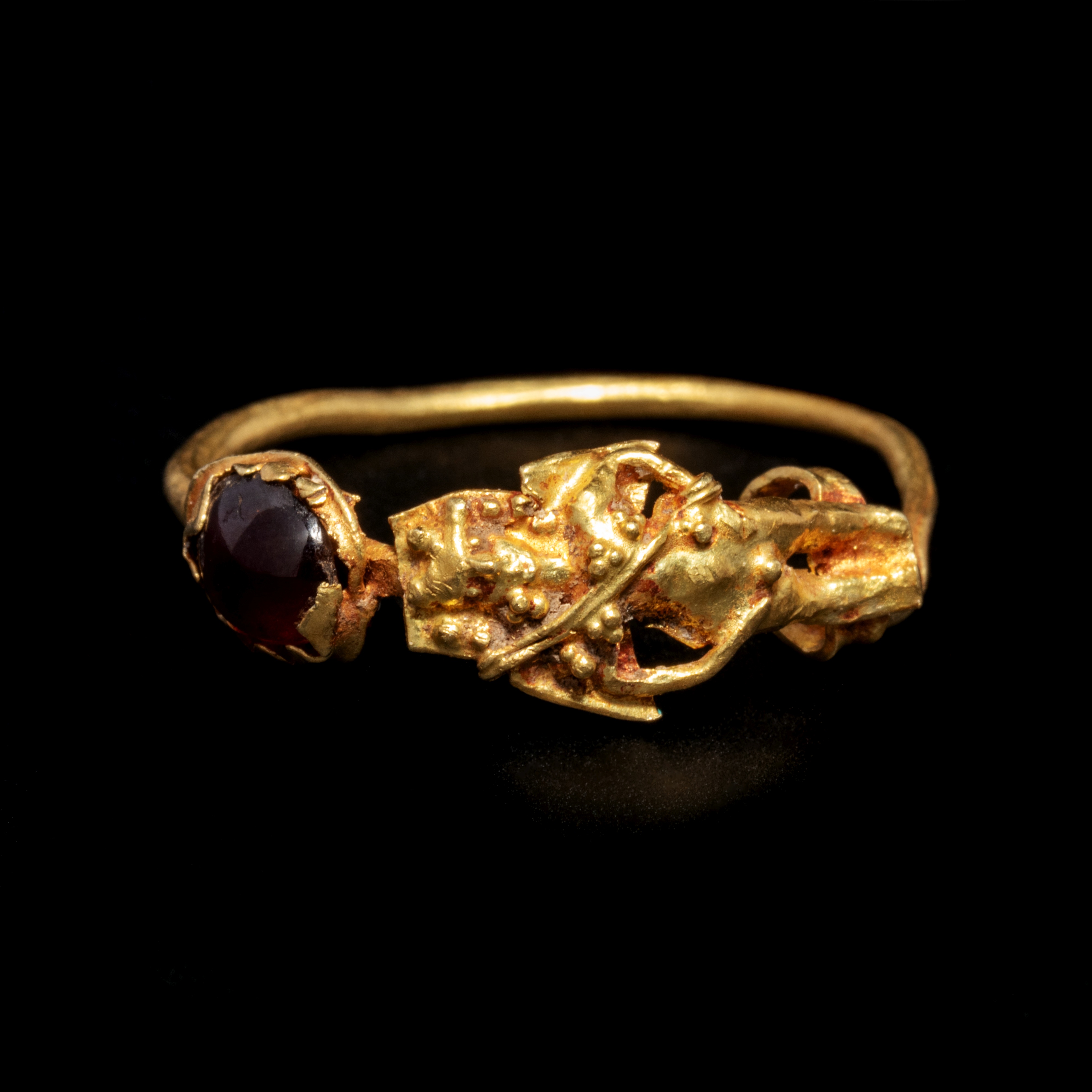 A Greek Gold and Garnet Earring with Eros Diameter 1 inch (2.5 cm). - Image 6 of 6