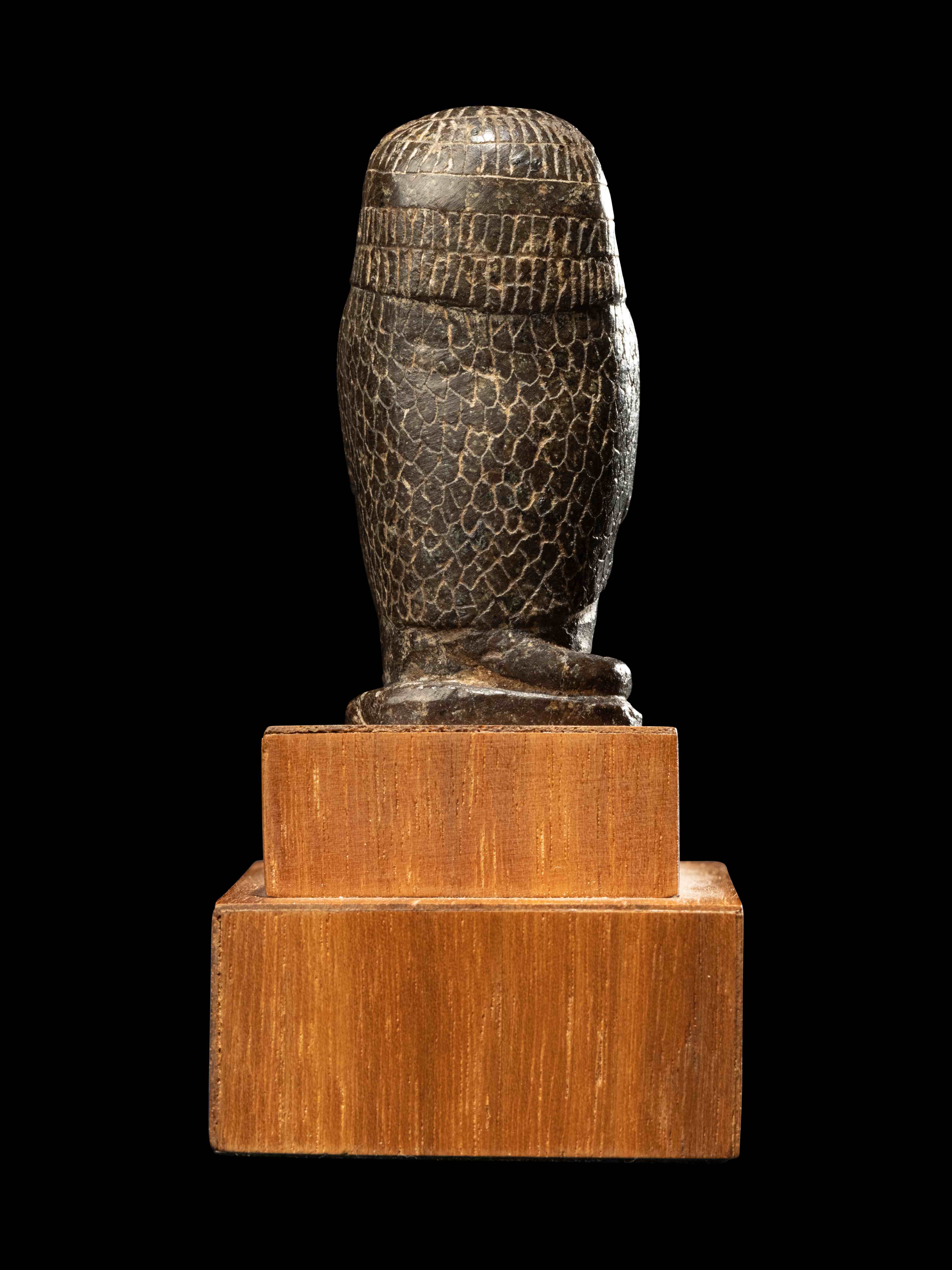 An Egyptian Serpentine Baboon Height 2 3/4 inches (7 cm). - Image 4 of 5