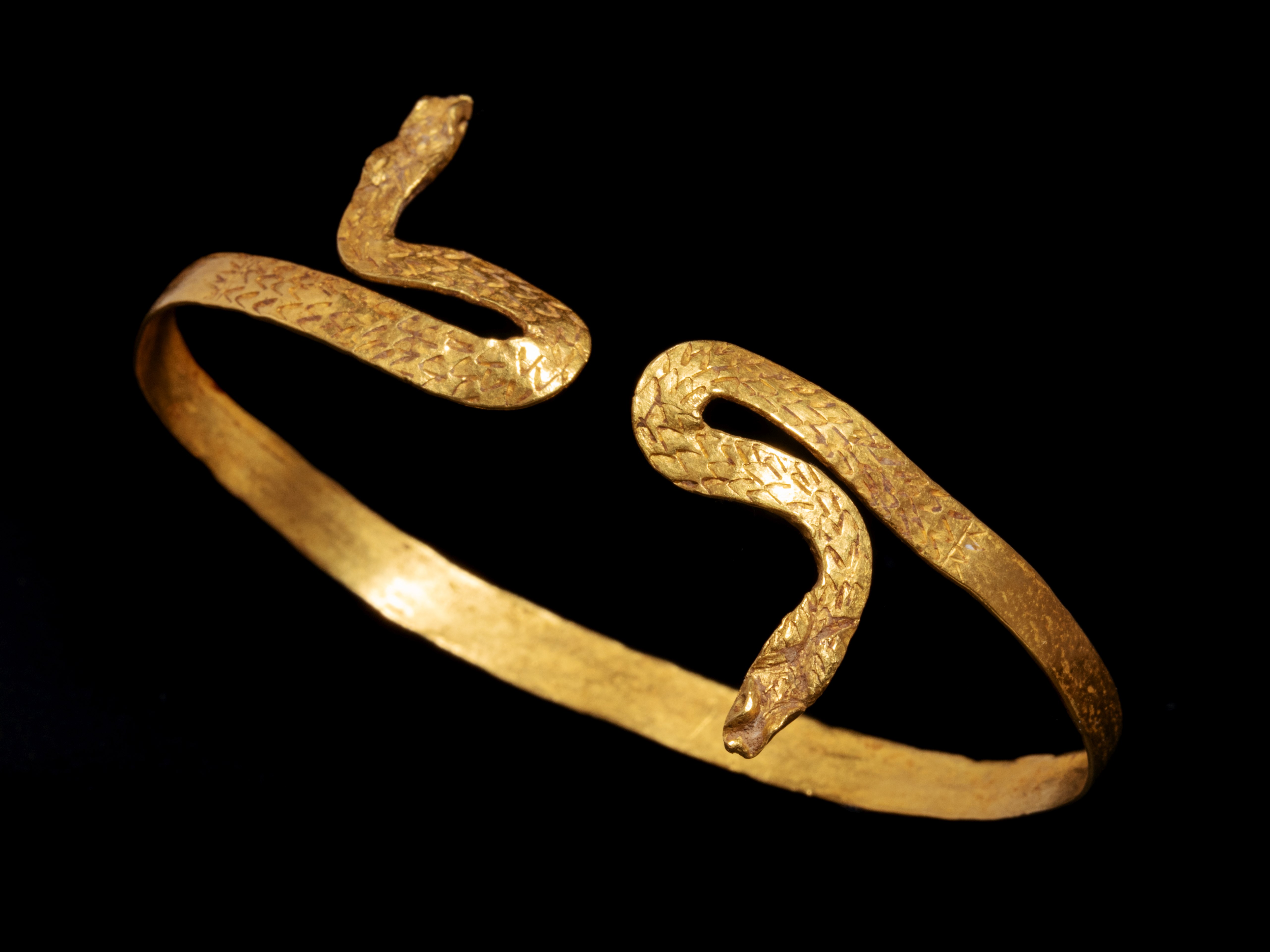 A Romano-Egyptian Gold Snake Bracelet Length 2 1/8 inches (5.5 cm). - Image 2 of 2