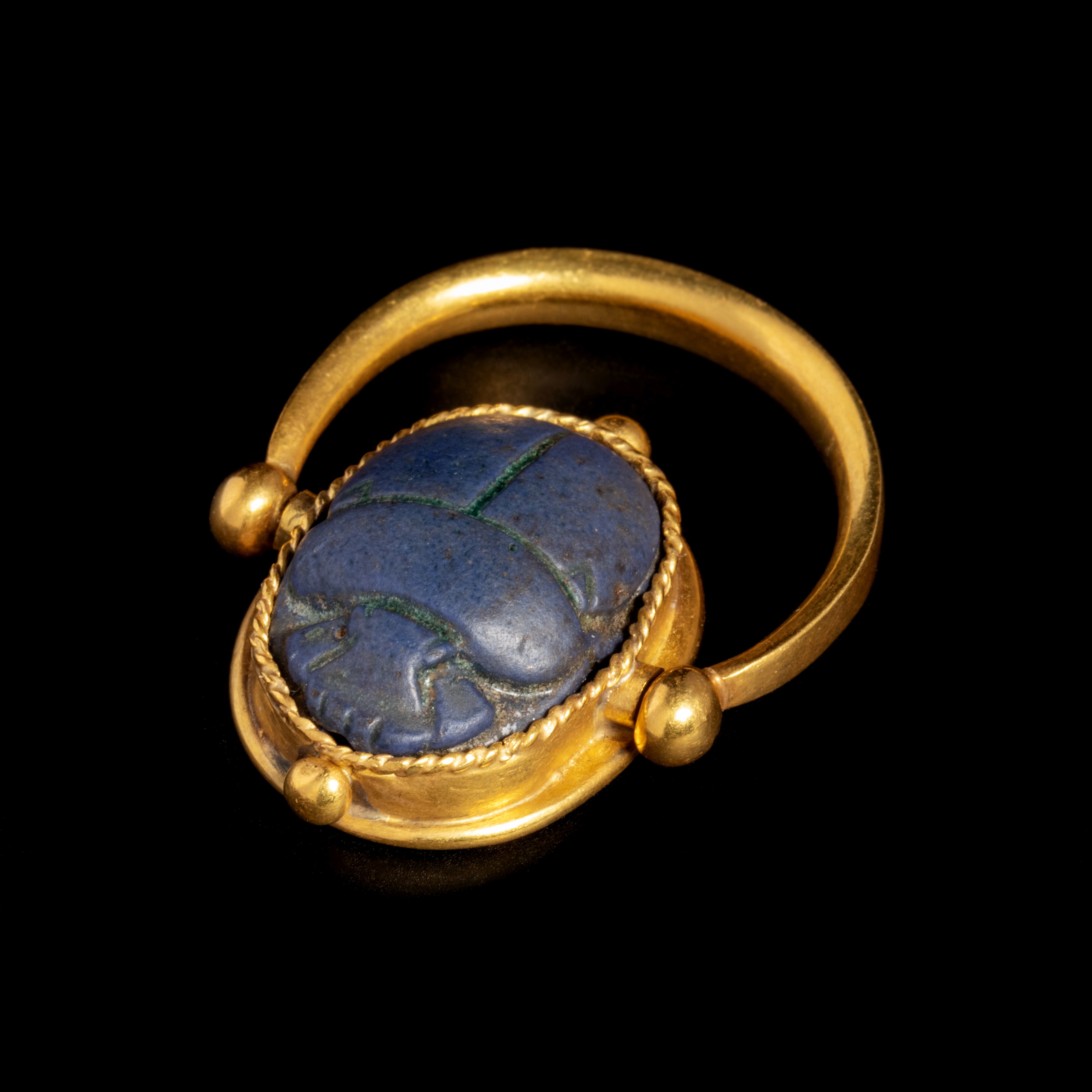 An Egyptian Faience Scarab Swivel Ring Ring size 7 1/2; Length of scarab 1/2 inch (1.25 cm). - Image 3 of 4