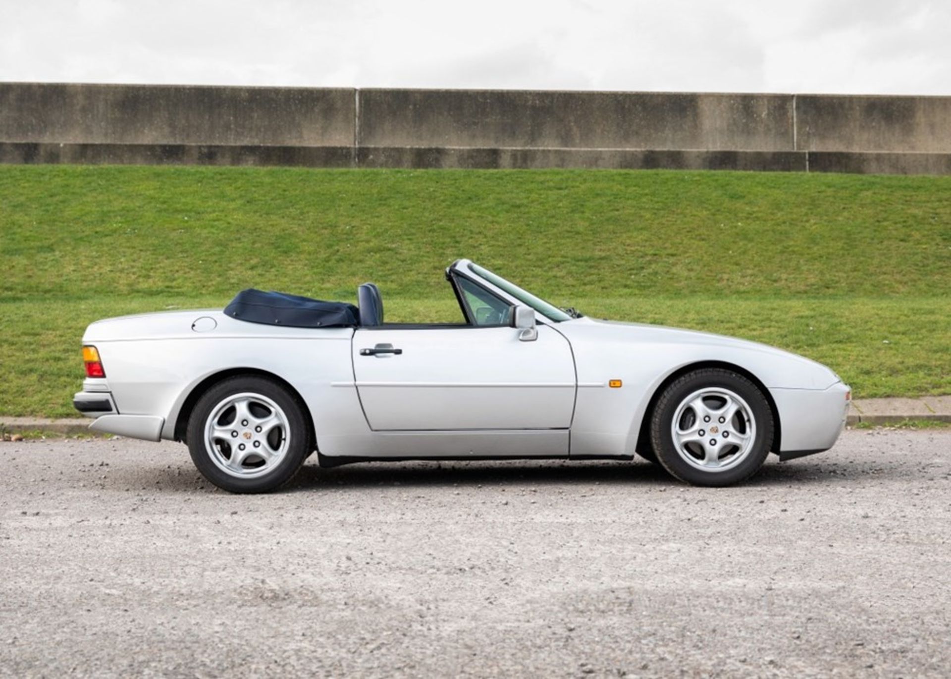 1991 Porsche 944 S2 Cabriolet - Image 2 of 9