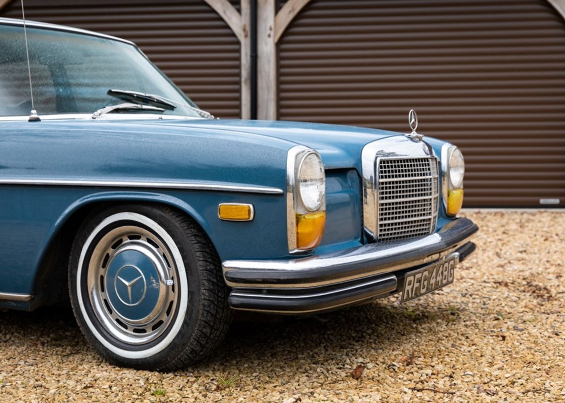 1969 Mercedes-Benz W114 250 Saloon - Image 3 of 5