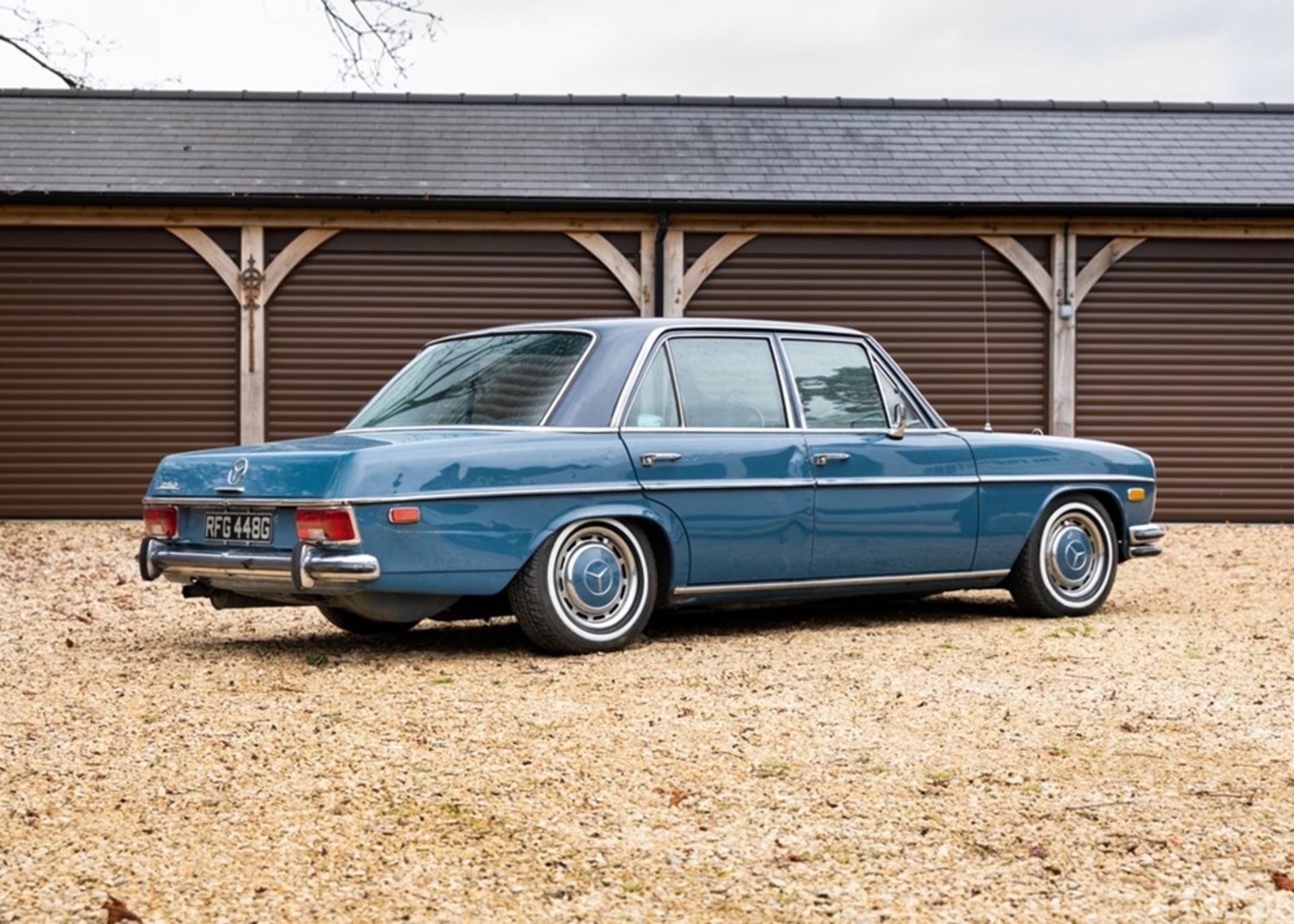 1969 Mercedes-Benz W114 250 Saloon - Image 2 of 5