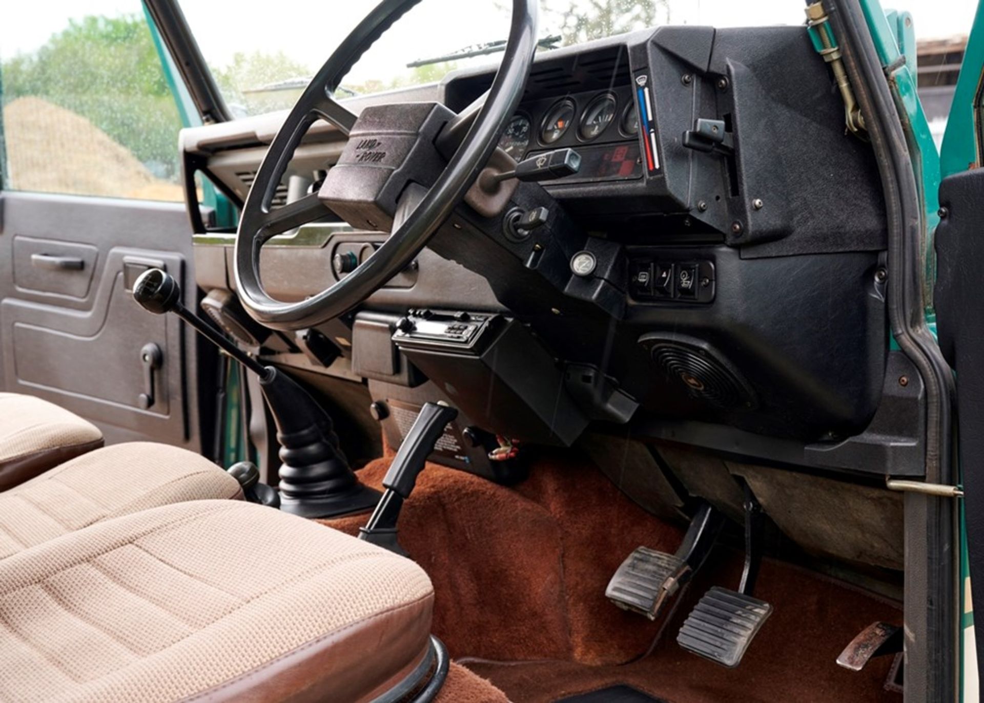 1985 Land Rover 90 County Station Wagon - Image 6 of 9