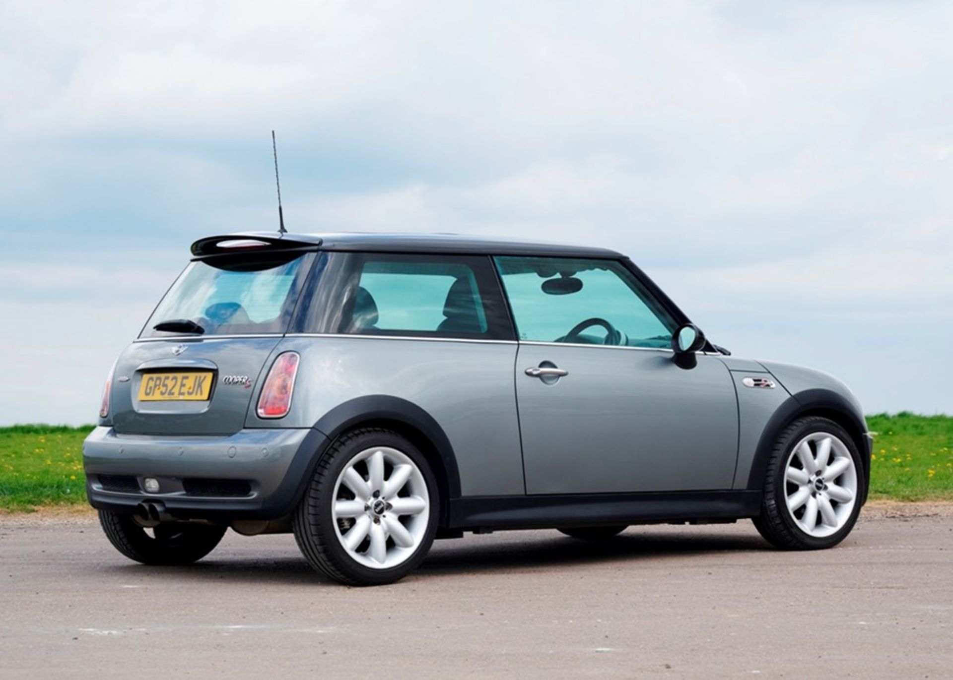 2003 Mini Cooper S (JCW) - Image 5 of 9