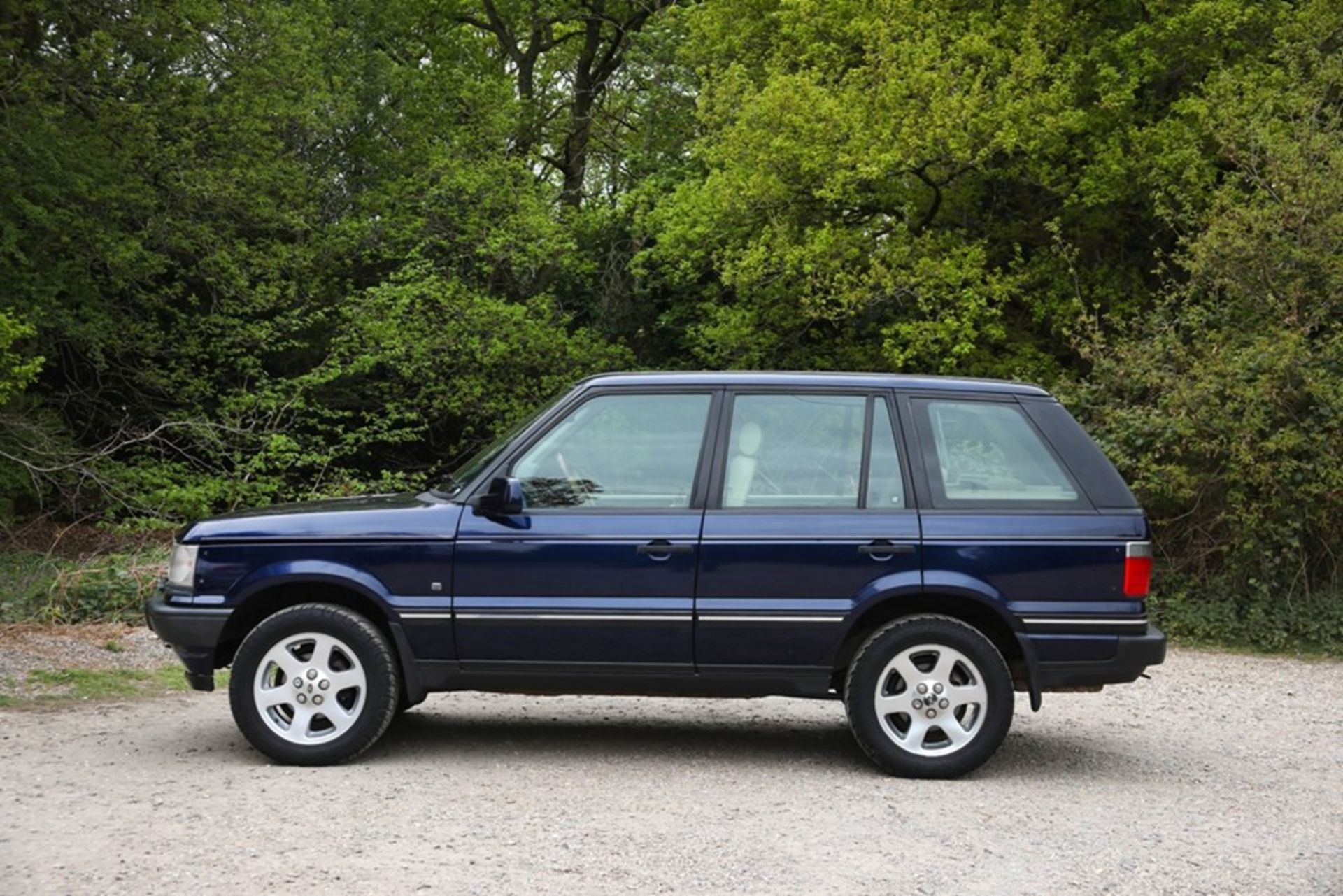 2002 Range Rover Vogue (4.6 litre) - Image 2 of 9