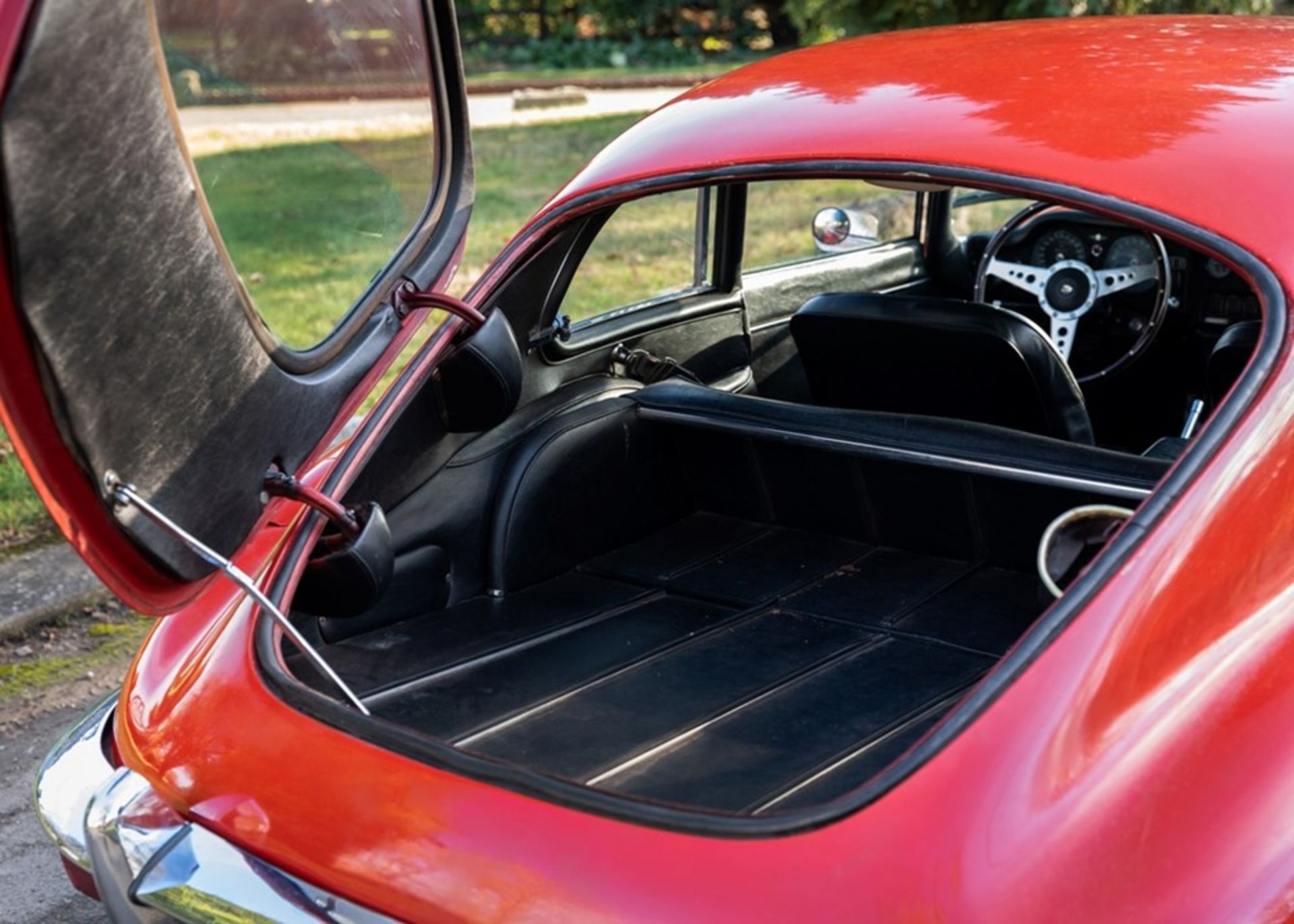 1969 Jaguar E-Type Series II 2+2 Fixedhead Coupé - Image 5 of 9