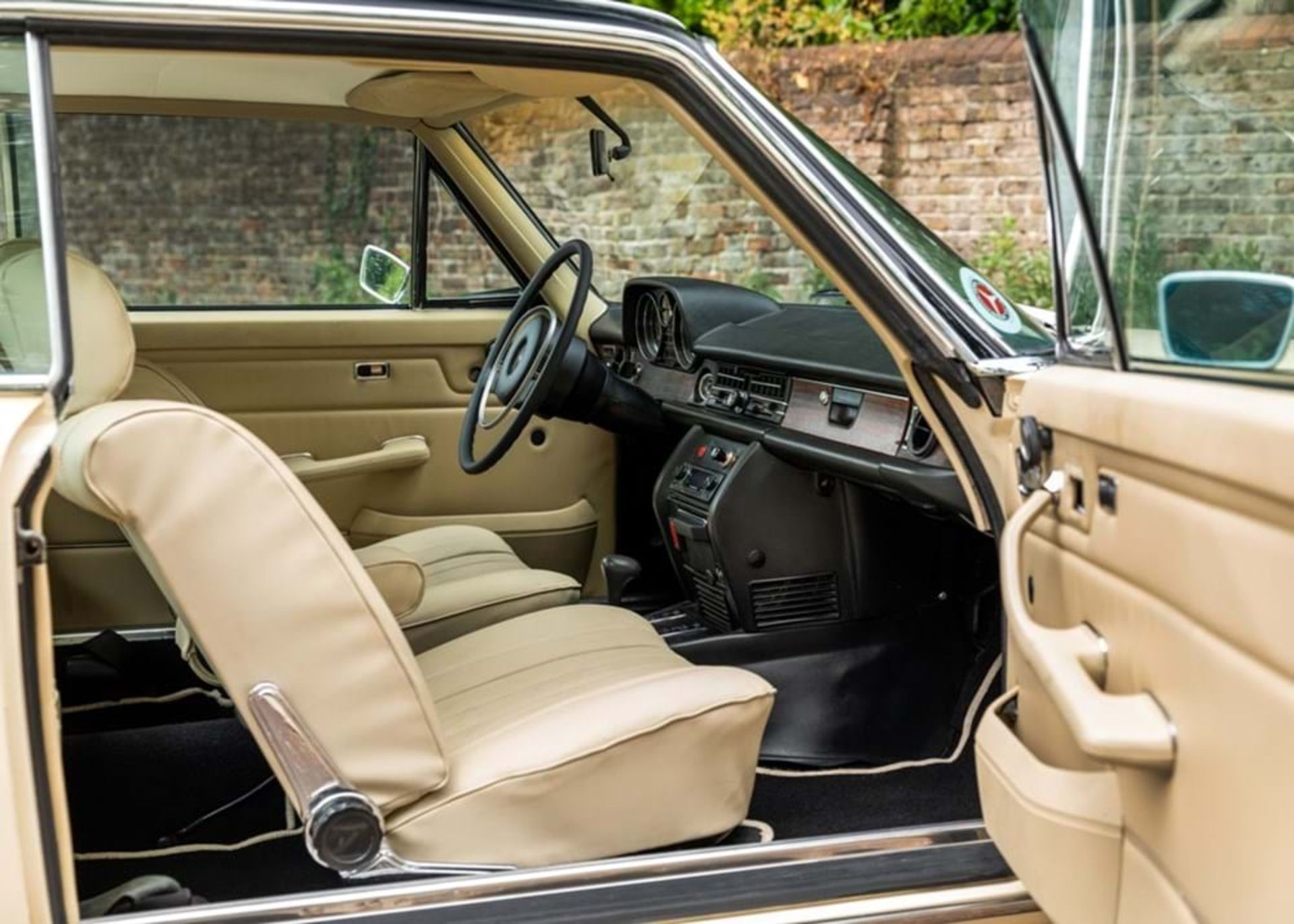 1972 Mercedes-Benz 250C - Image 9 of 9