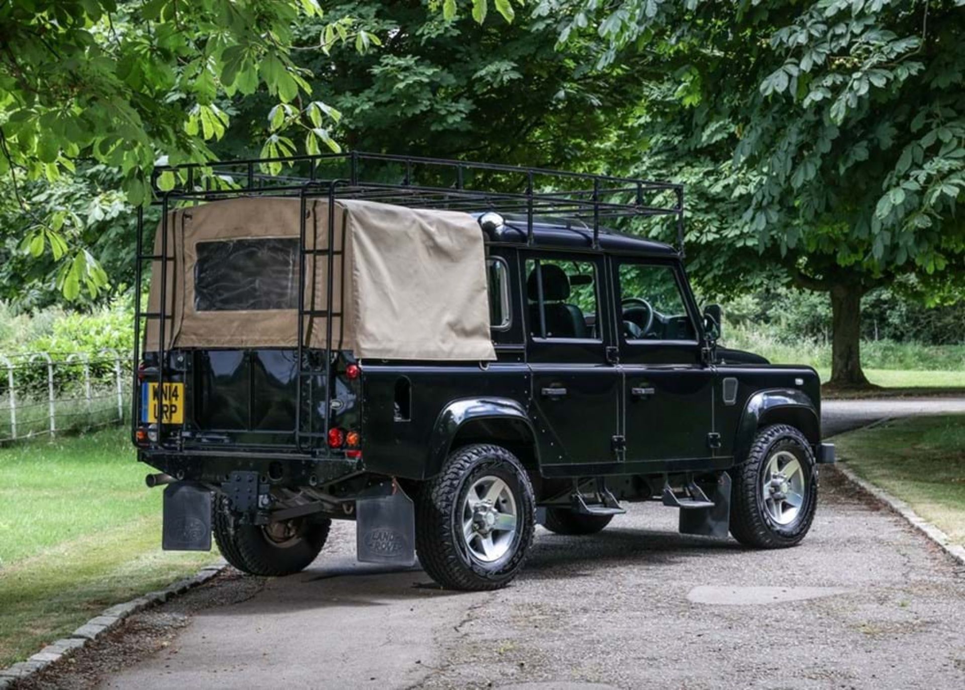2014 Land Rover Defender 110 Double Cab Pick-Up - Image 2 of 9