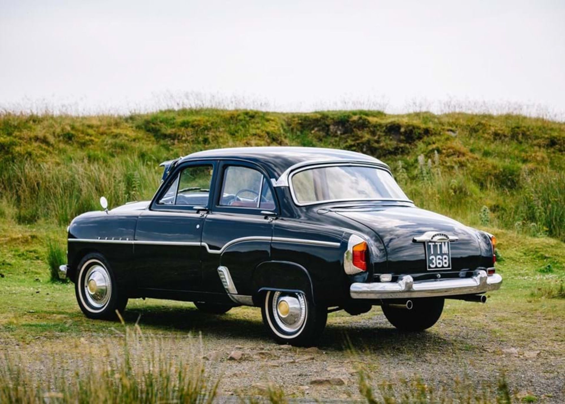 1957 Vauxhall Velox - Image 4 of 9