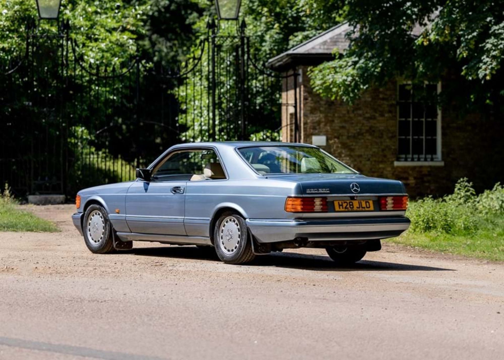 1990 Mercedes-Benz 560 SEC - Image 2 of 9