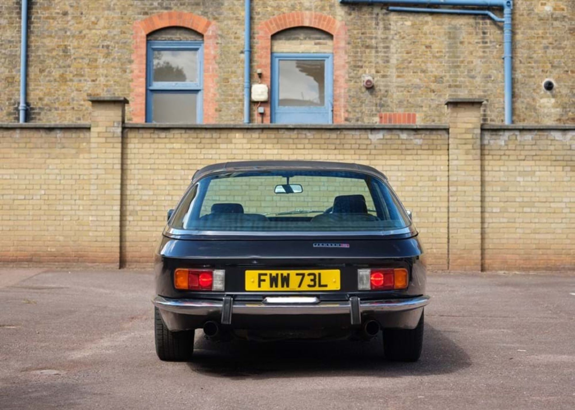 1972 Jensen Interceptor Mk. III - Image 4 of 9