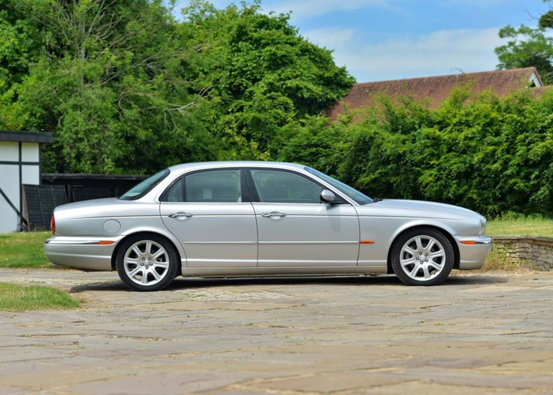 2004 Jaguar XJ8 SE (4.2 Litre) - Image 2 of 9