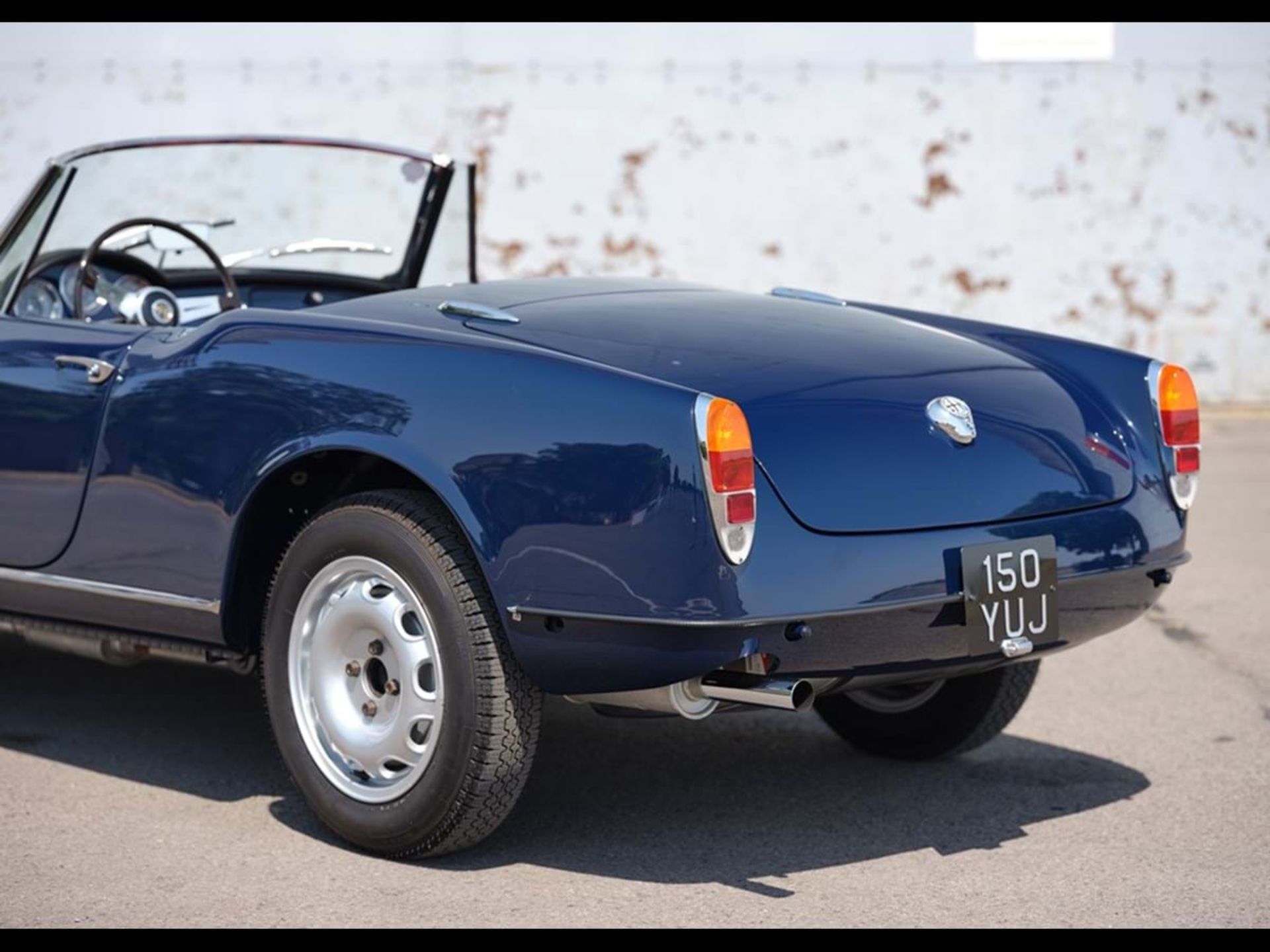 1961 Alfa Romeo Giulietta Spider Veloce - Image 13 of 20