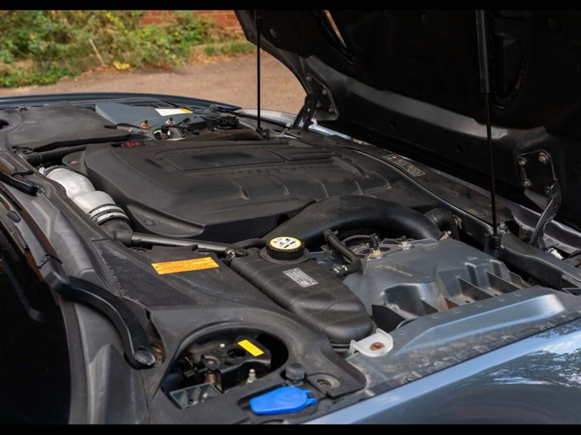 2006 Jaguar XKR 4.2 Convertible - Image 5 of 16