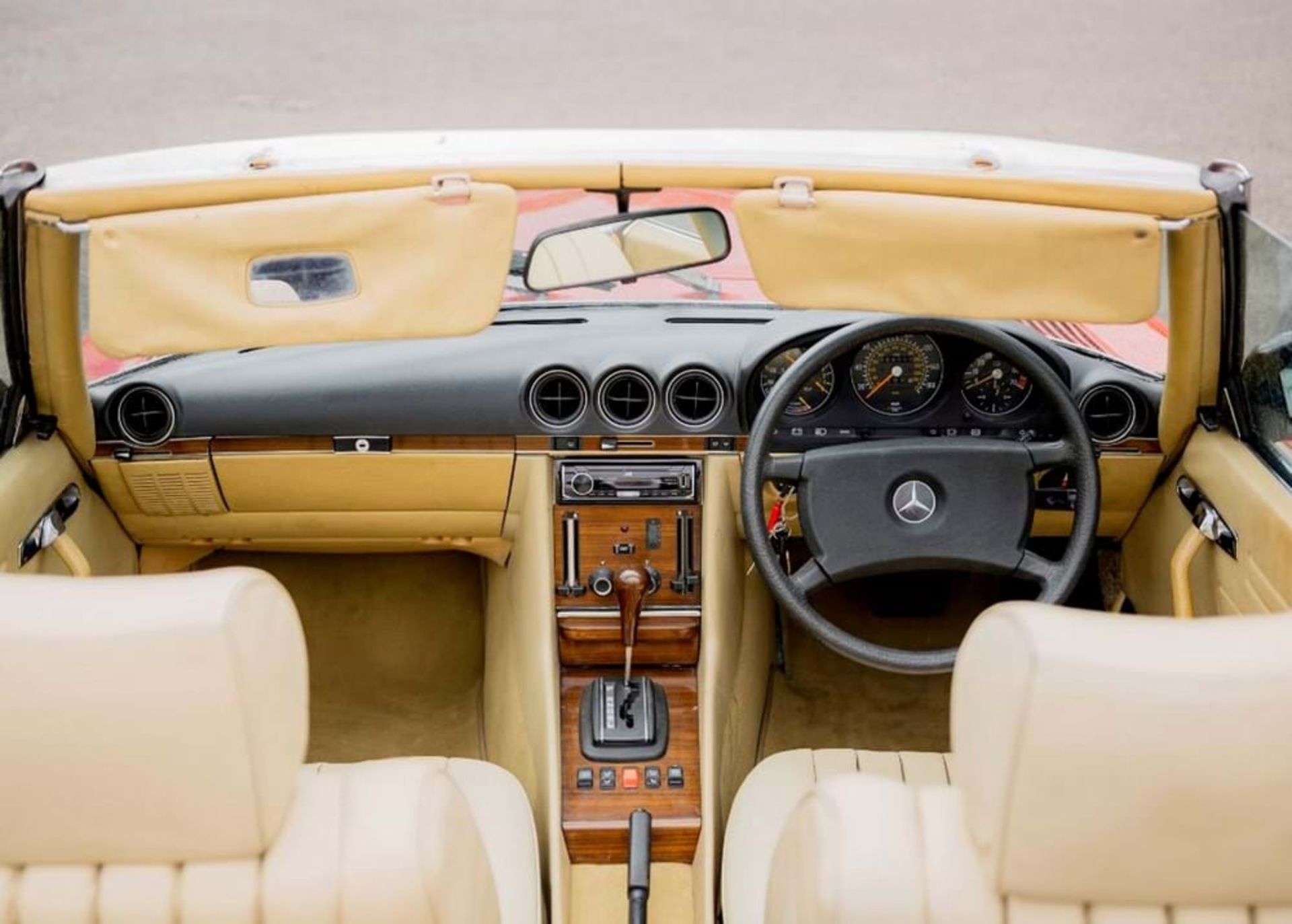 1982 Mercedes-Benz 500 SL - Image 4 of 10