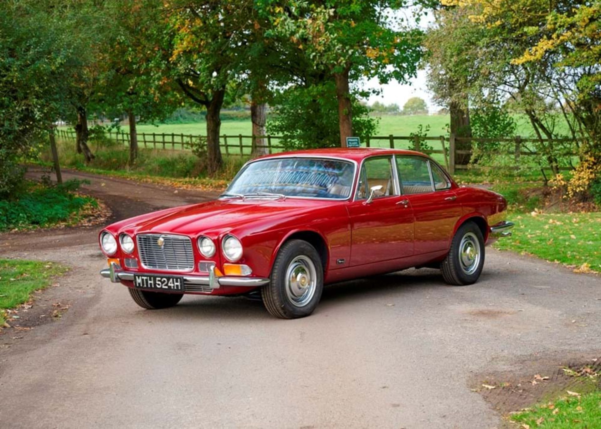 1970 Jaguar XJ6 Series I - Image 2 of 10