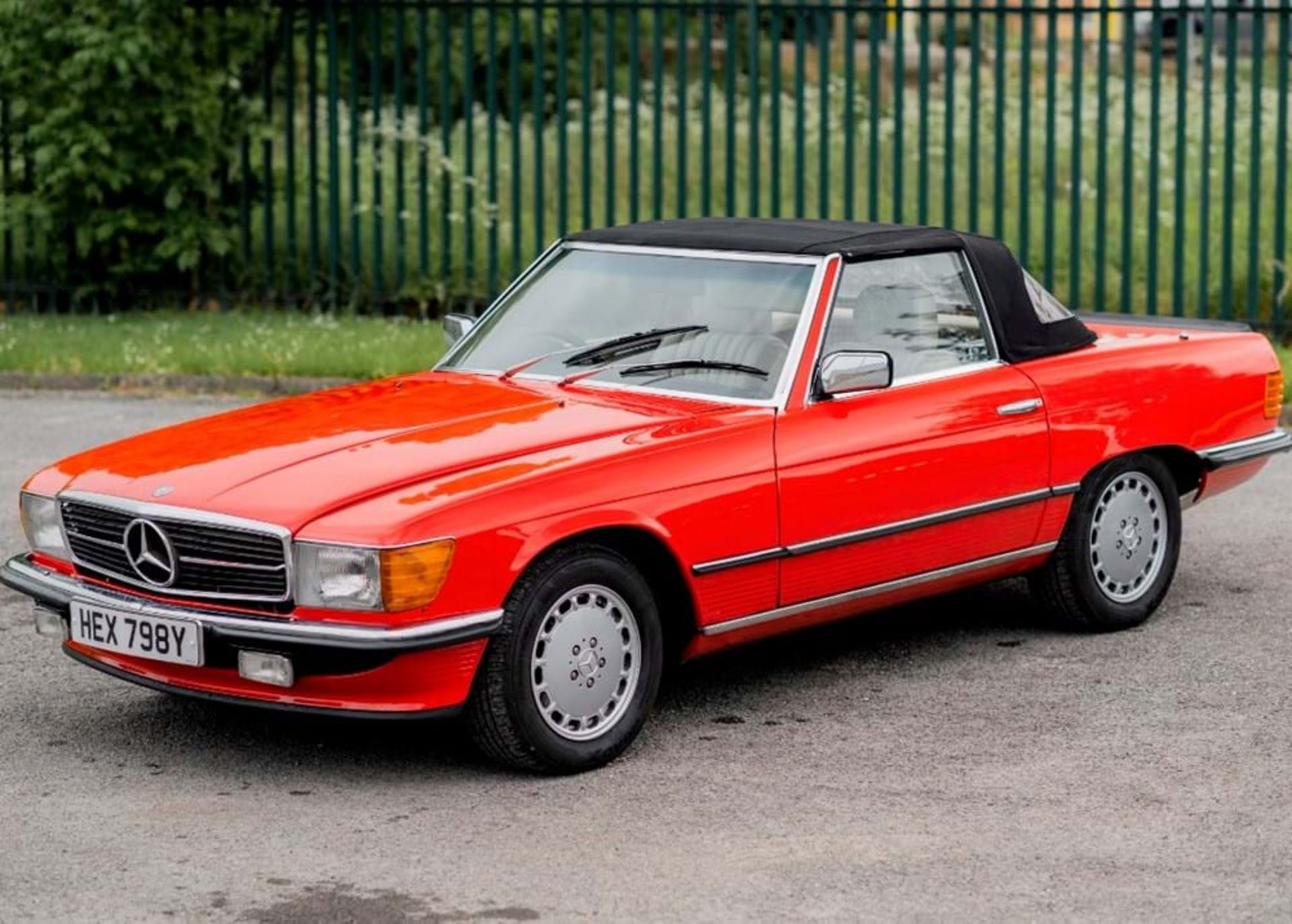 1982 Mercedes-Benz 500 SL - Image 7 of 10