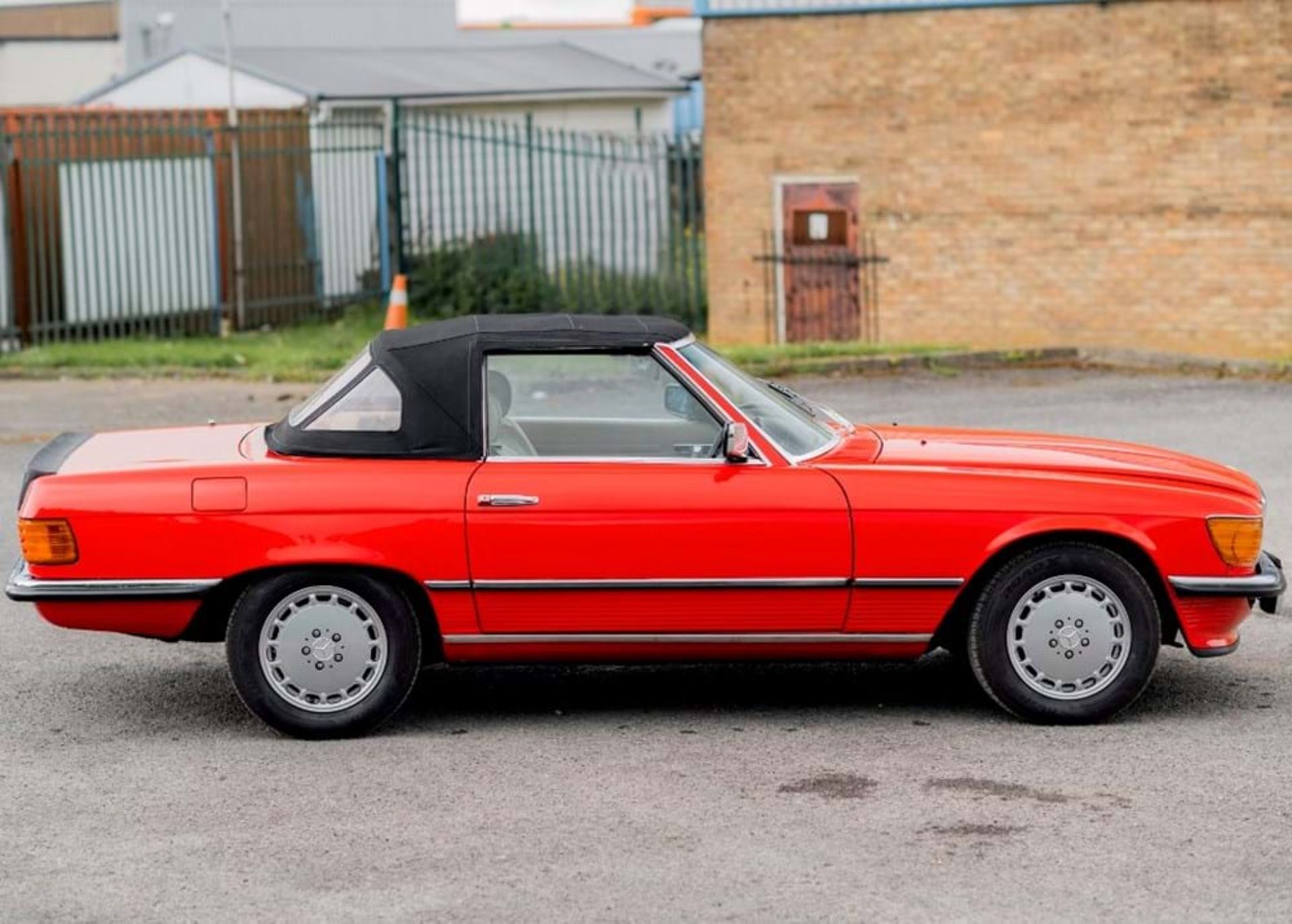 1982 Mercedes-Benz 500 SL - Image 10 of 10