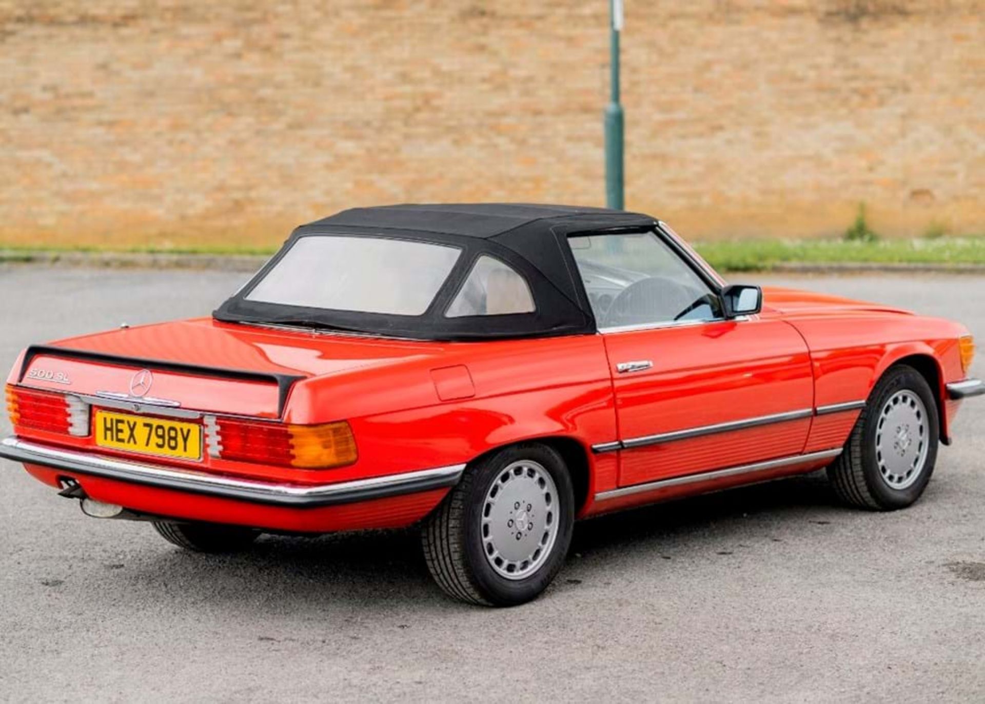 1982 Mercedes-Benz 500 SL - Image 9 of 10