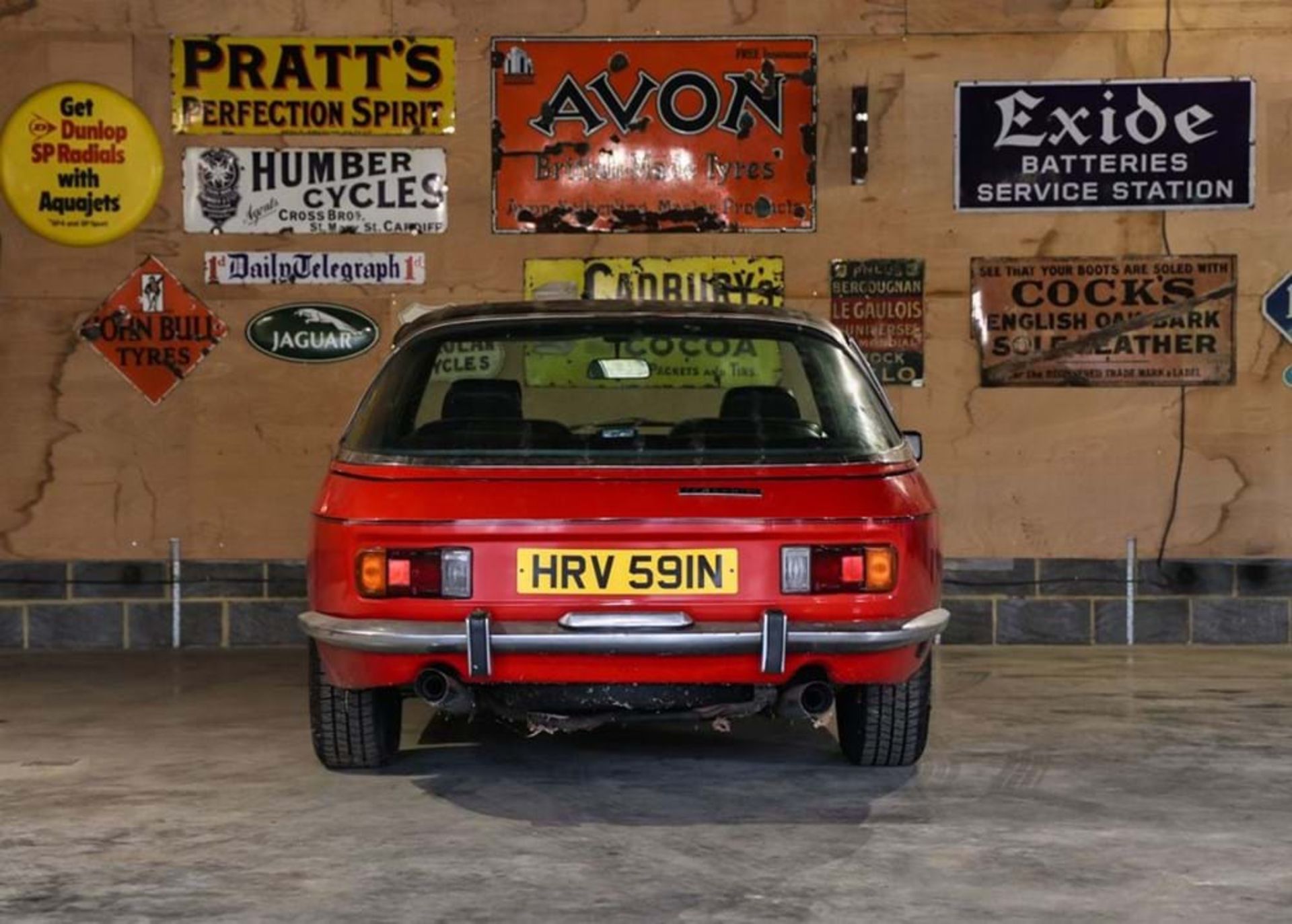 1974 Jensen Interceptor Mk. III - Image 7 of 10