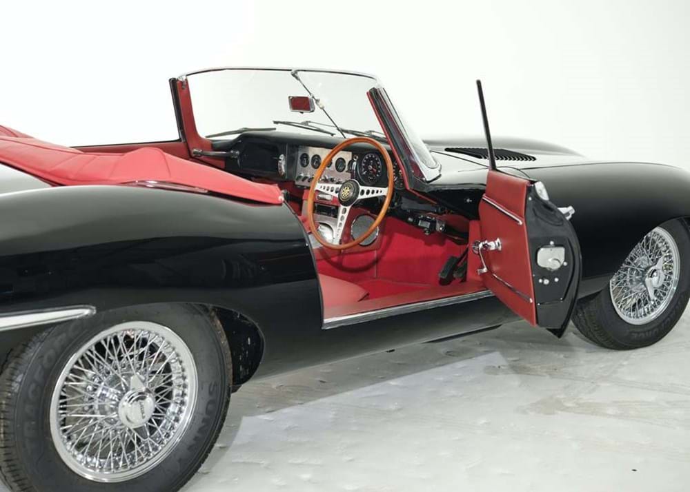 1964 Jaguar E-Type Series I Roadster (3.8 Litre) - Image 3 of 5