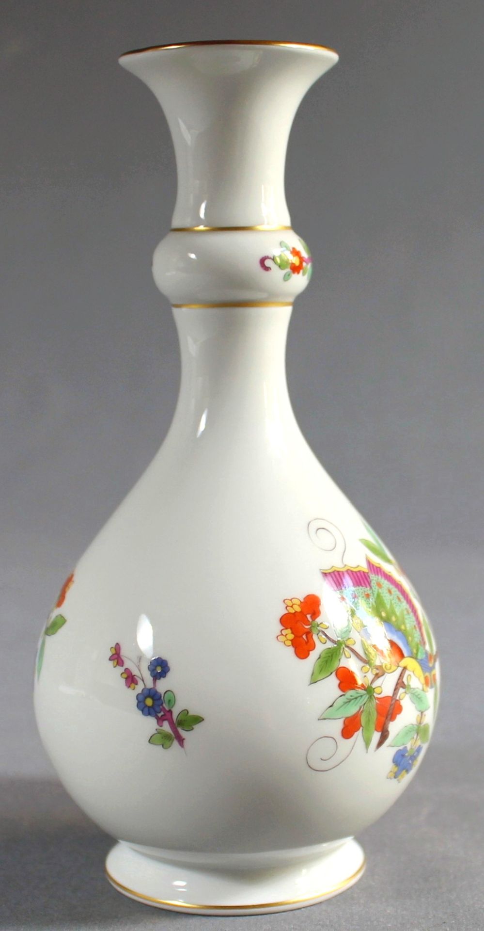 1 Vase Porzellan, Form: Neuer Ausschnitt "Meißen, blaue Schwertermarke", 1. Wahl, 20. Jhd., ovide - Bild 2 aus 2