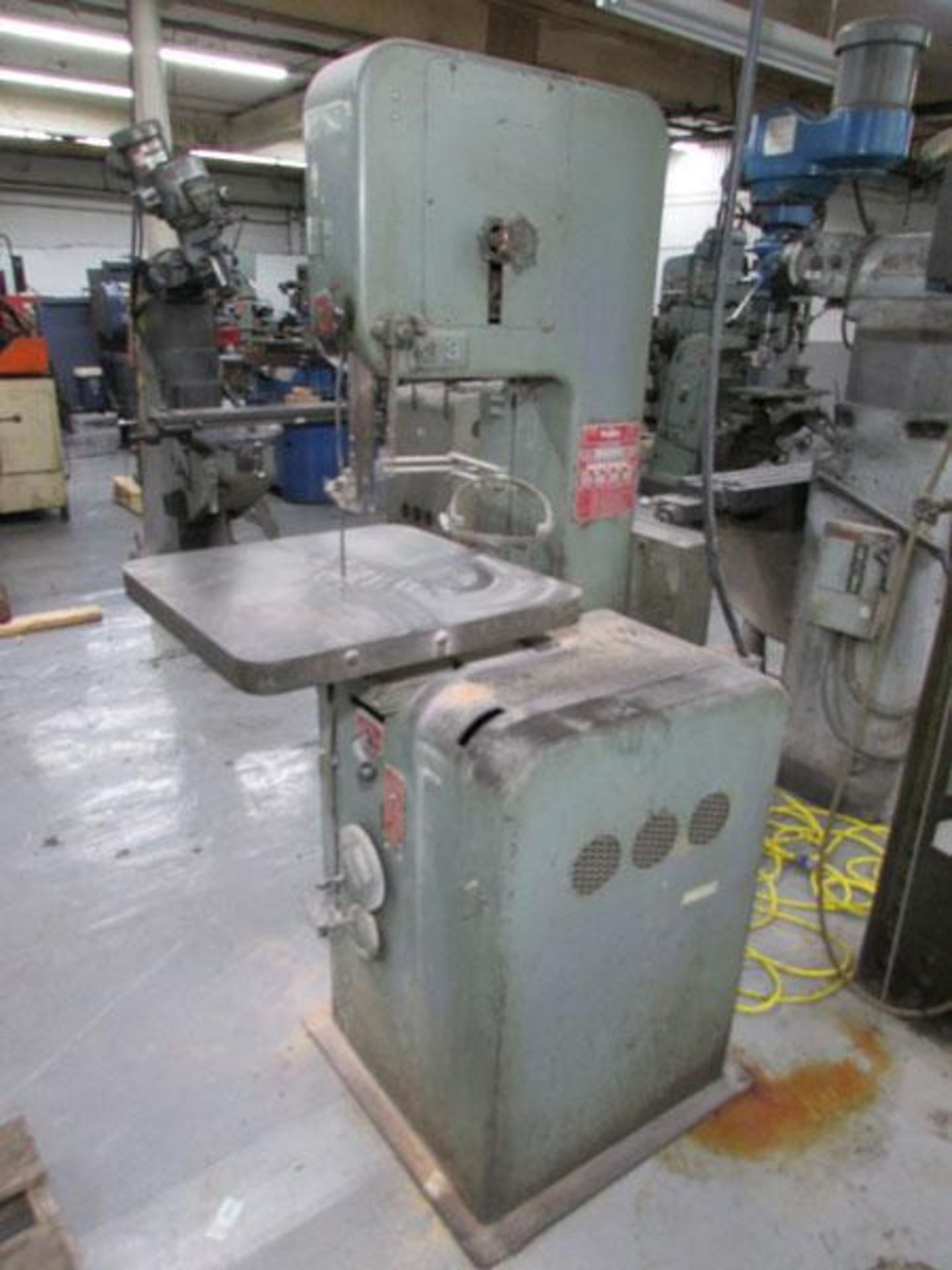 DoAll 16-M 15" Vertical Bandsaw - Image 5 of 6