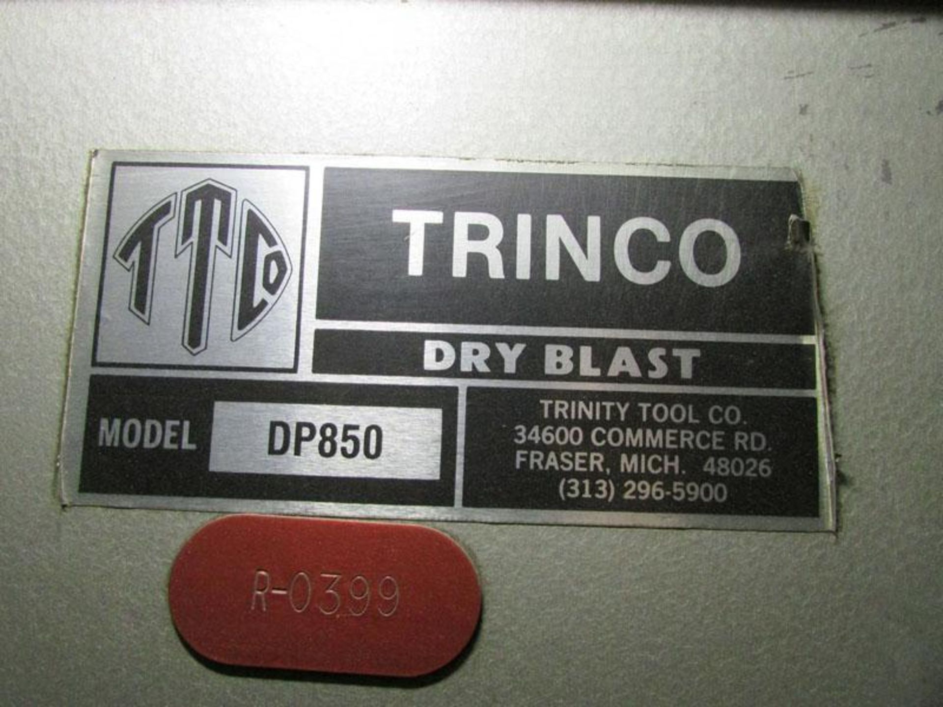 Trinco 48X48SL/PC Abrasive Blast Cabinet - Image 8 of 8