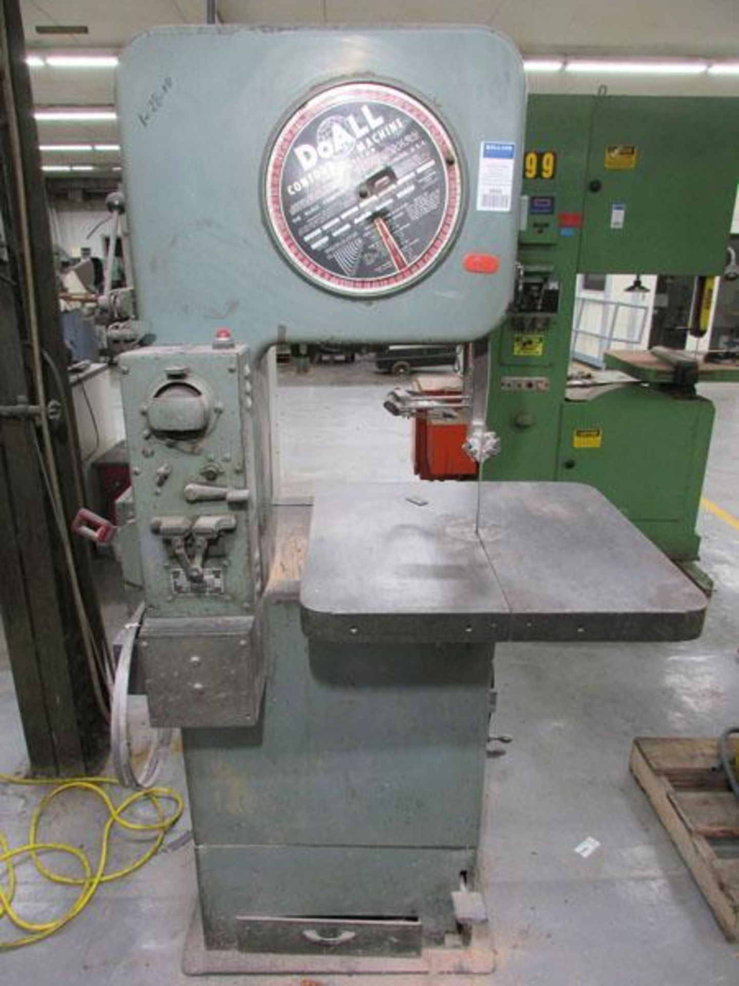 DoAll 16-M 15" Vertical Bandsaw