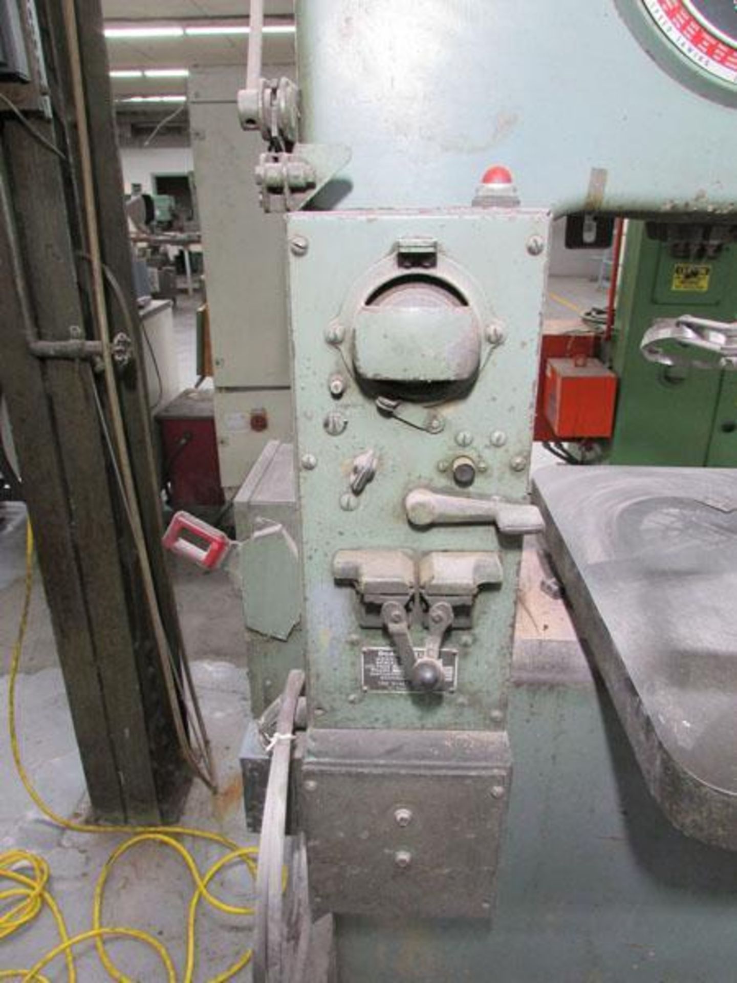 DoAll 16-M 15" Vertical Bandsaw - Image 2 of 6
