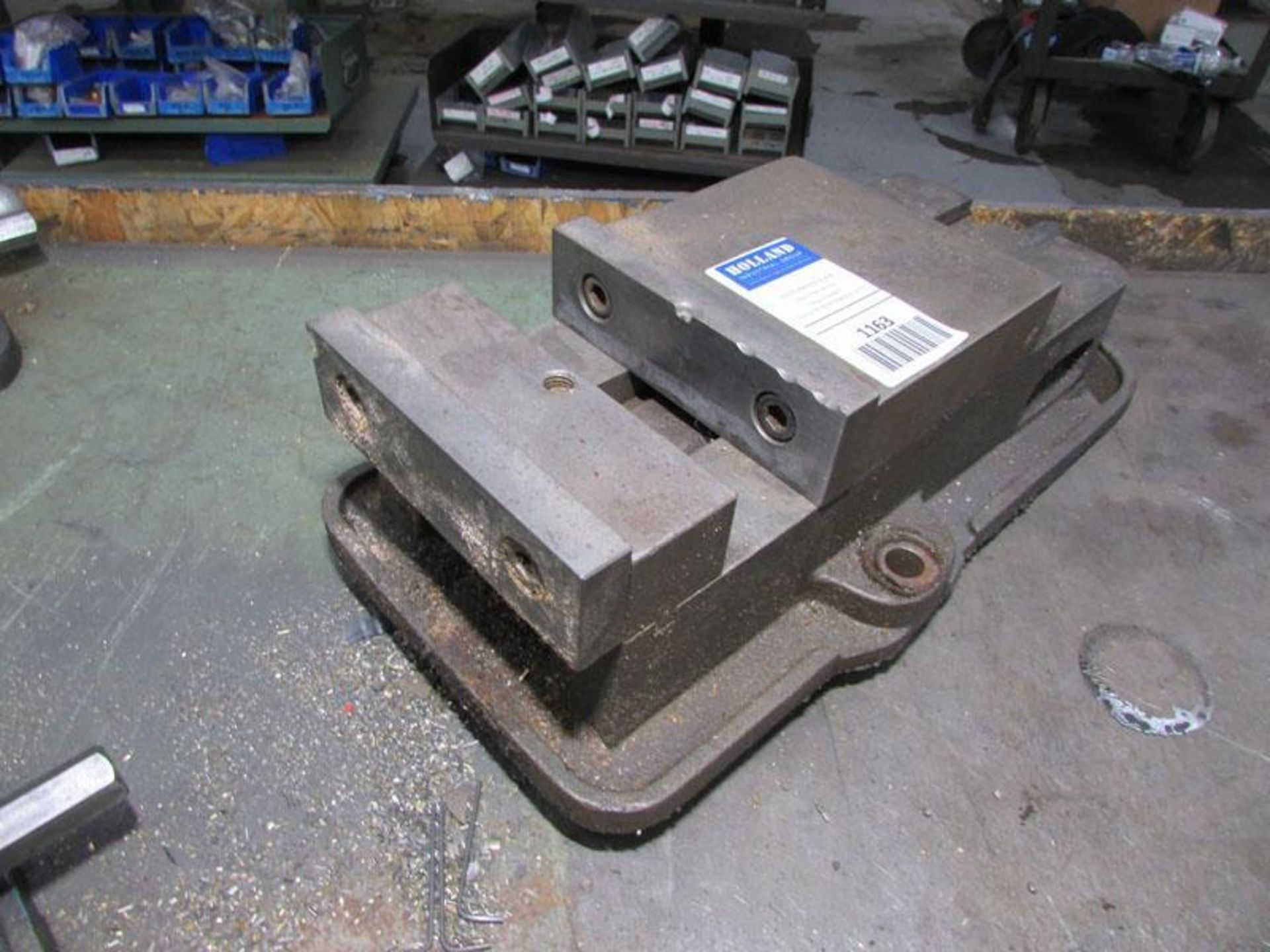 Kurt D60 6" Machine Vise