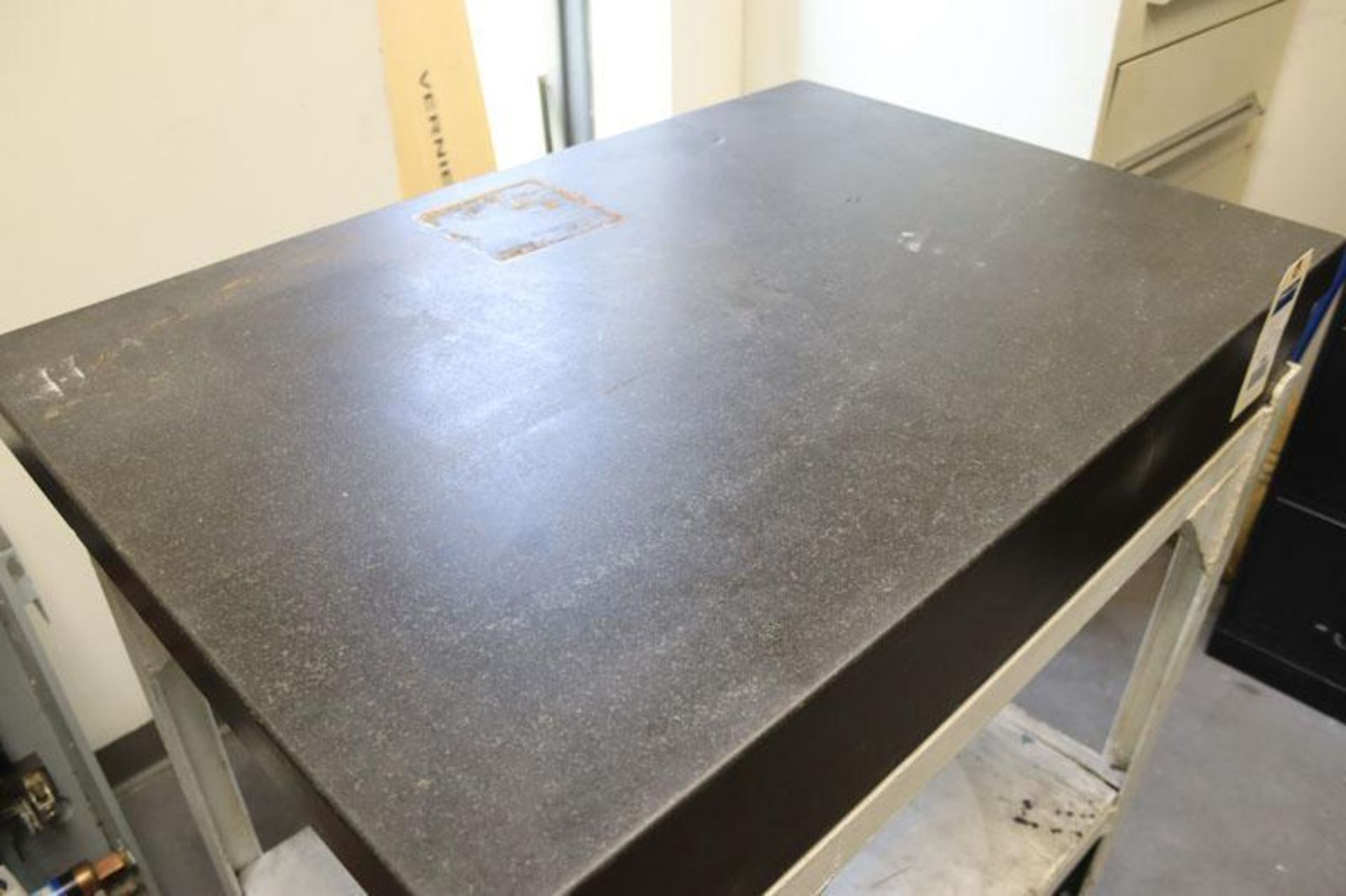 Granite Inspection Plate 24"x36"x5" With Stand - Image 2 of 2