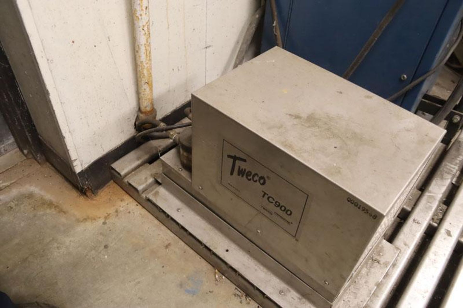 Miller Spot Welder Model MHC, 10 KVA, with Tweco TC 900 Cooler: - Image 3 of 3