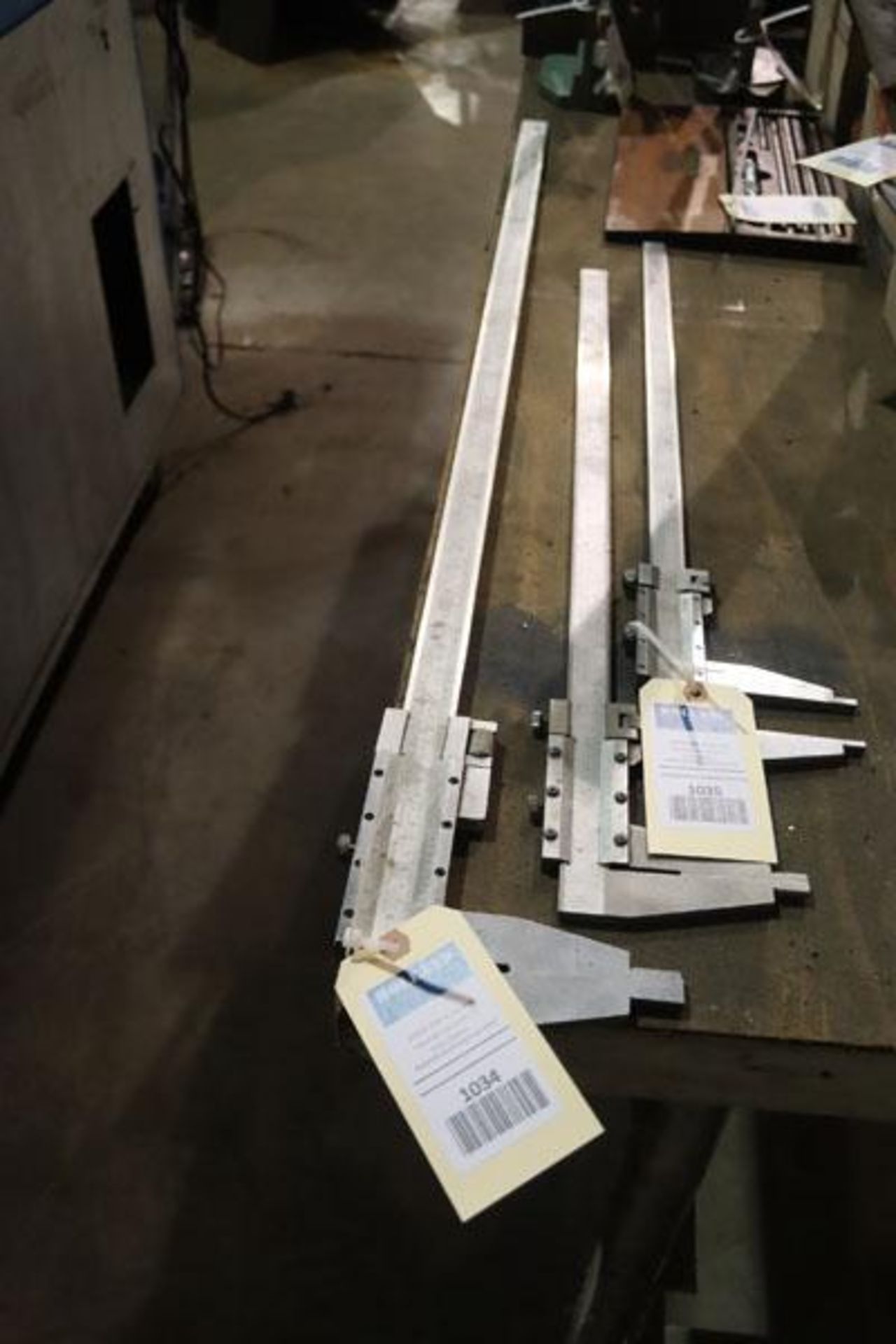 40" Caliper