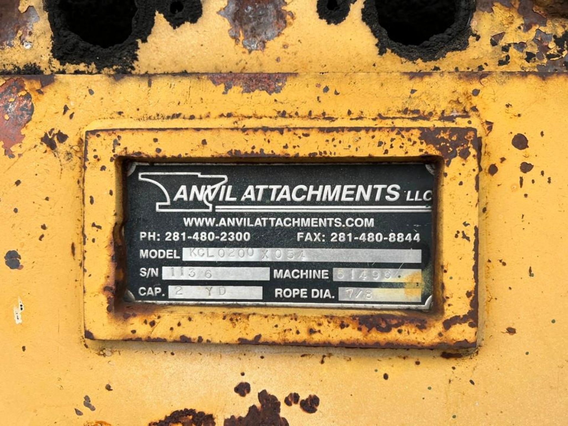 Anvil Attachments, LLC. 2-Yard Capacity Scoop, Model: KCL0200X054, S/N: 1136 - Image 2 of 2