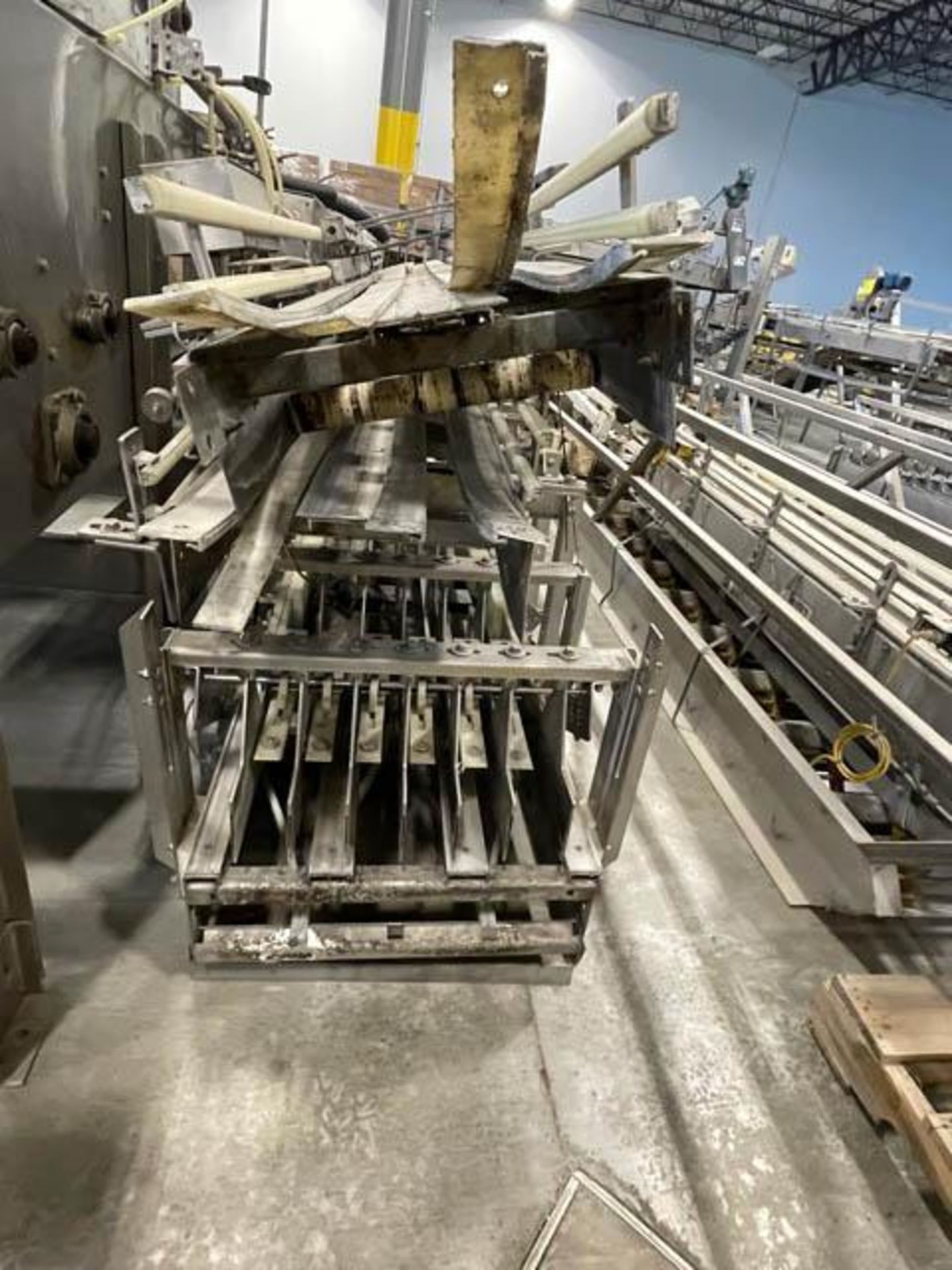 Misc. Full Can Conveyor - Located At Pembroke Pines, FL Facility - Image 2 of 2