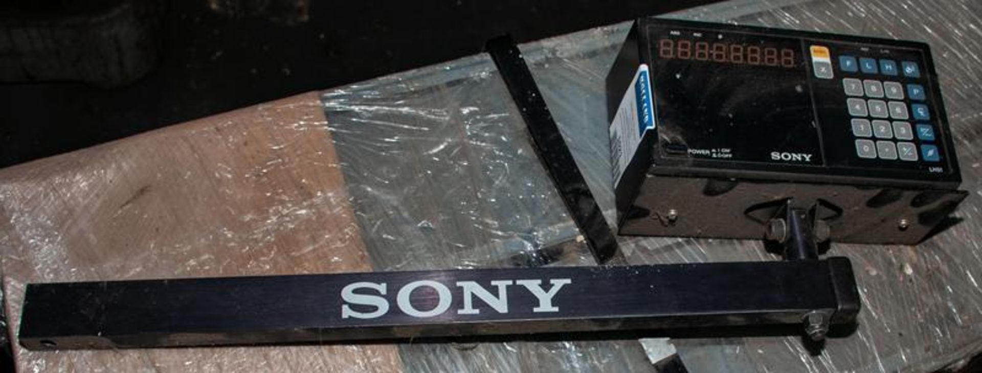 Sony LH51-1 U7 single axis digital readout, s/n H511 500284 - Image 2 of 4