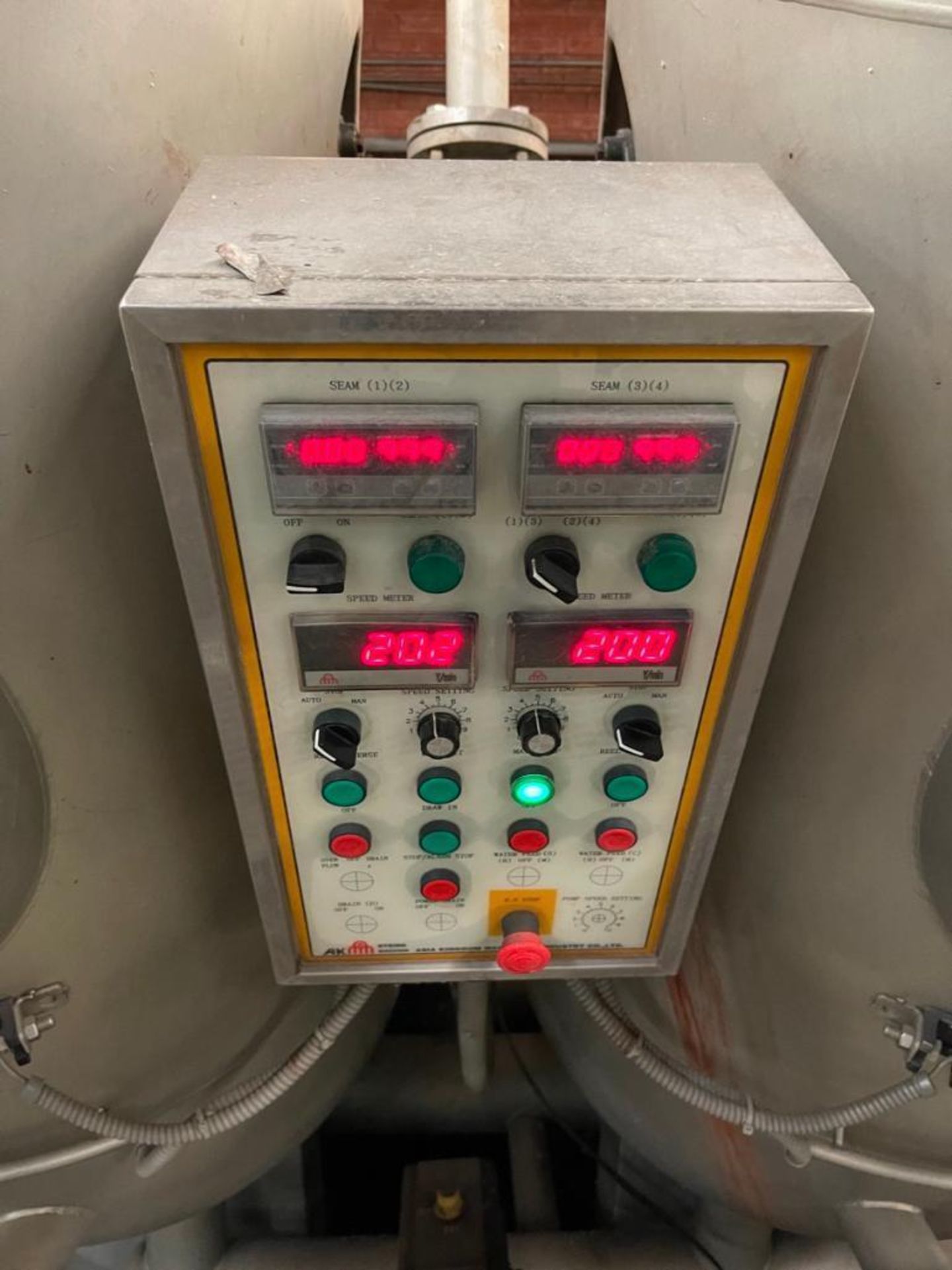 Asian Kingdom Machine Model AK-DSL-1000 4 Tube SER# 34430 Year 2012 Capacity 1000Kg Han Bat DTC 7700 - Image 4 of 10