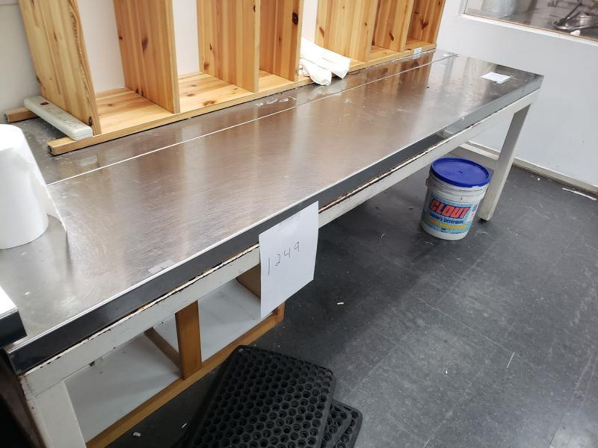 Metal table w/ stainless steel counter top (no contents)