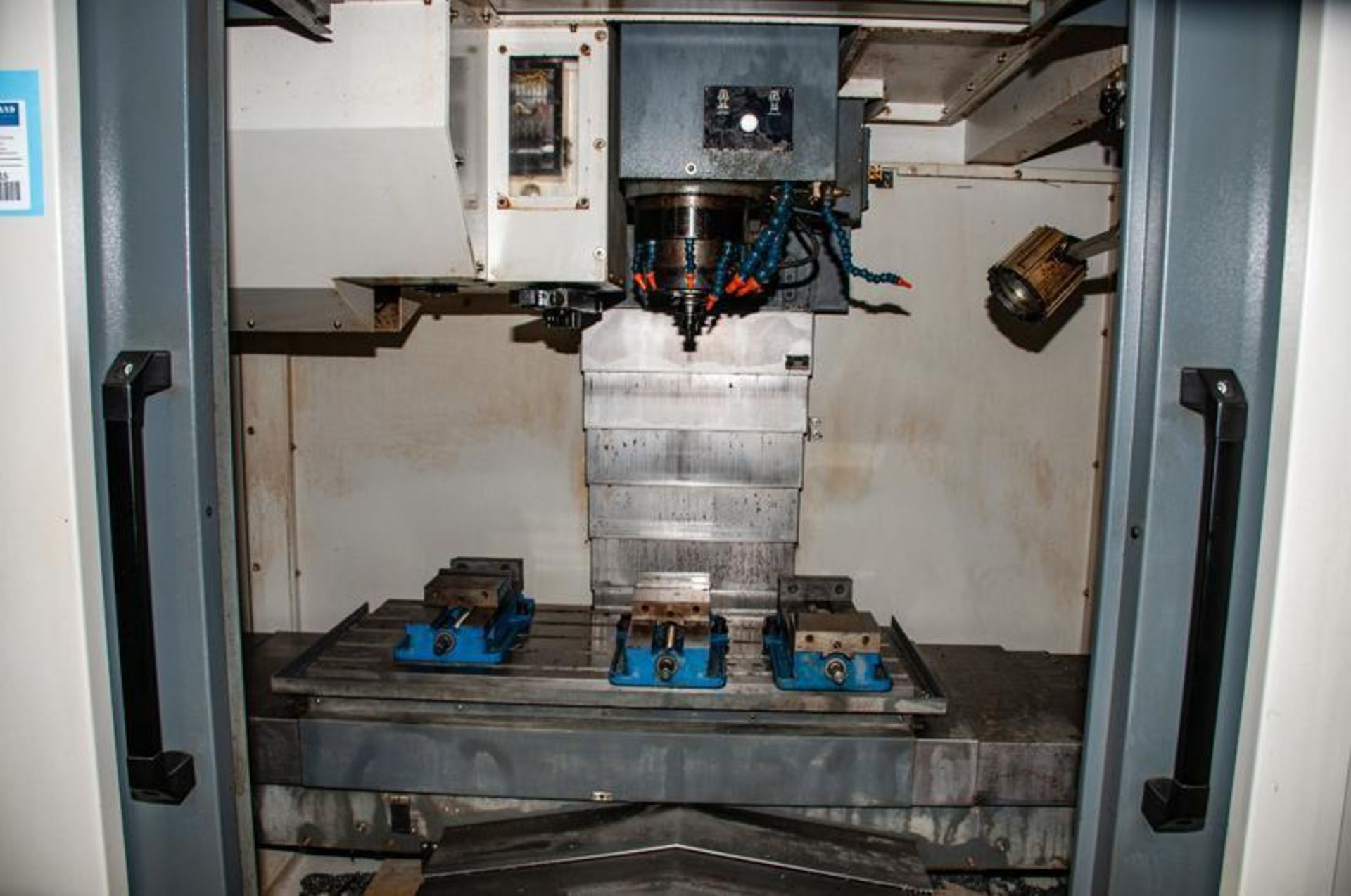 2011 YCM XV1020A, Mfg # 0678 CNC Vert machining center. w/ tool changer, 24 position tool carousel - Image 4 of 17