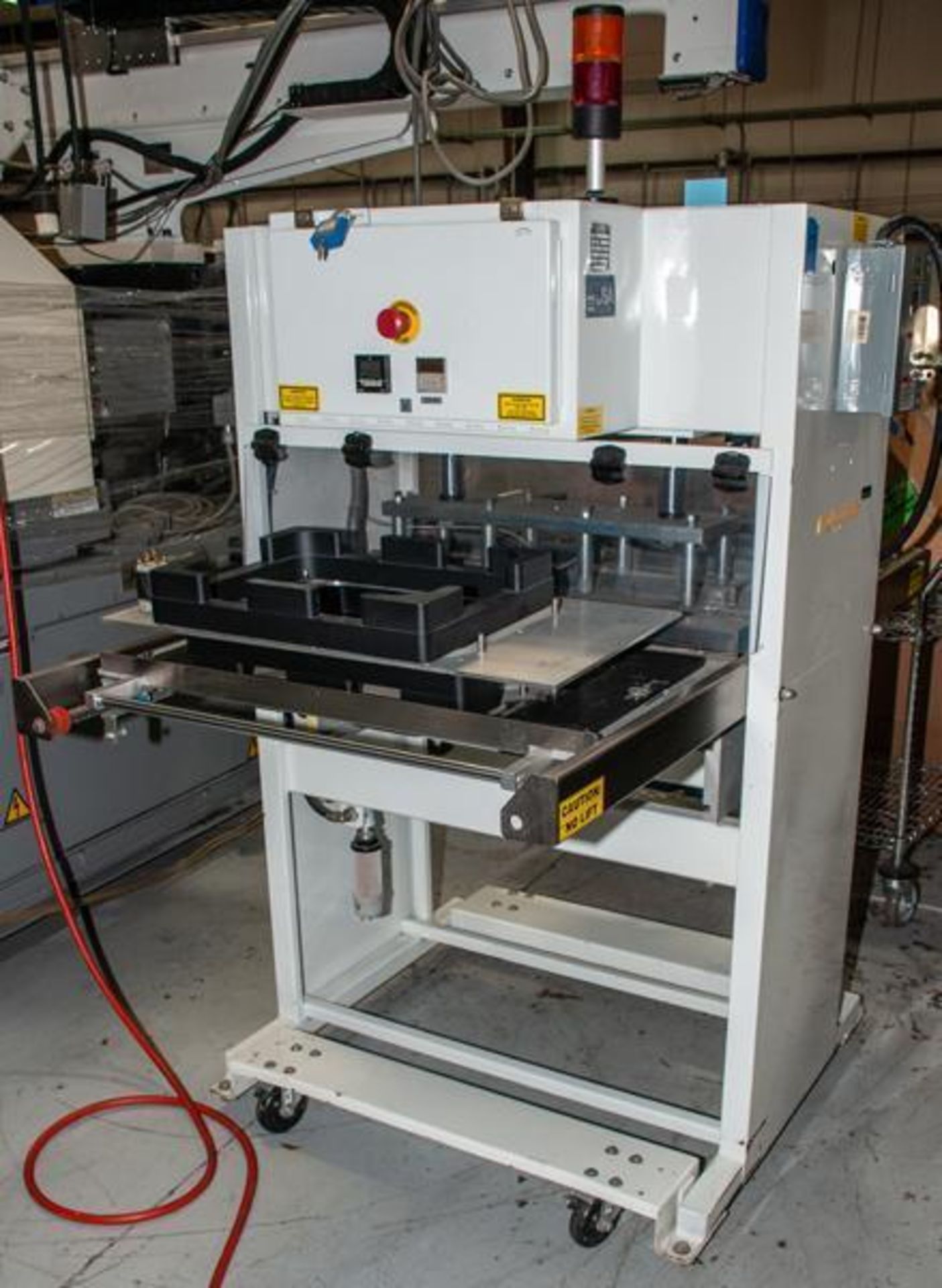 Alloyd heat sealer, mdl. 2SM1428, s/n 2000053 240v 3ph. And pallet of parts and cart w/parts - Image 3 of 6