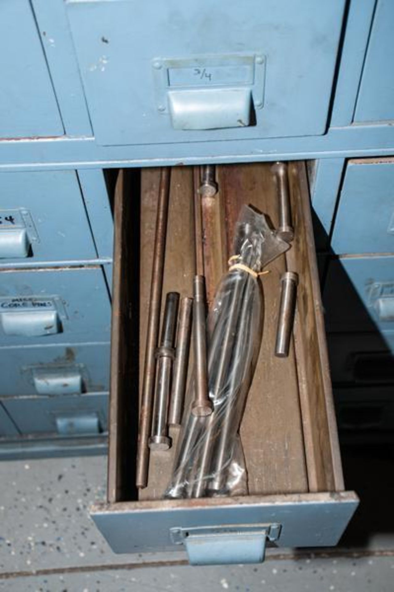 Stacked small parts cabinets (3) stacks, w/ contents, hardware, screws, nuts, bolts, washers, set sc - Image 13 of 24